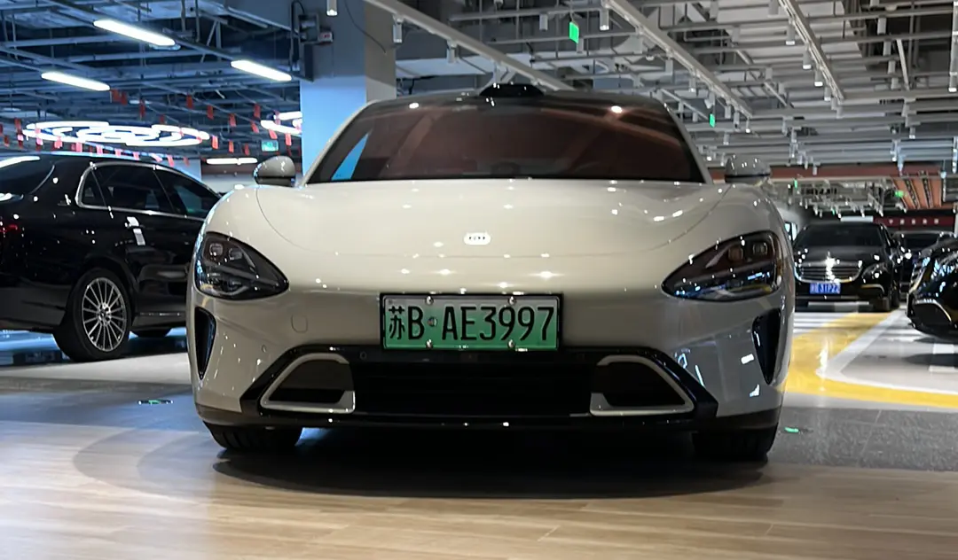 Xiaomi car Xiaomi SU7  из Китая