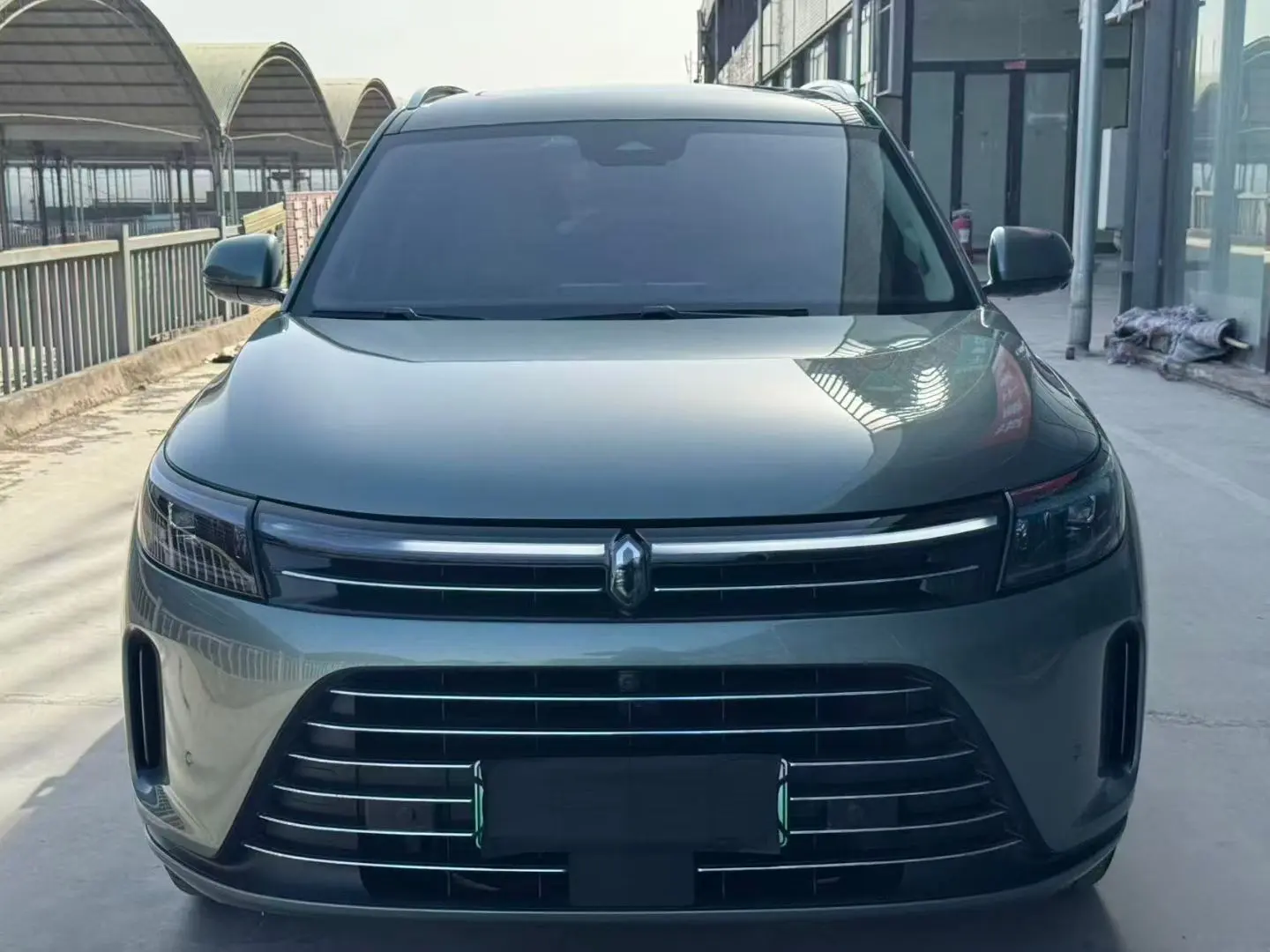 AITO M7 (Wenjie M7)  из Китая