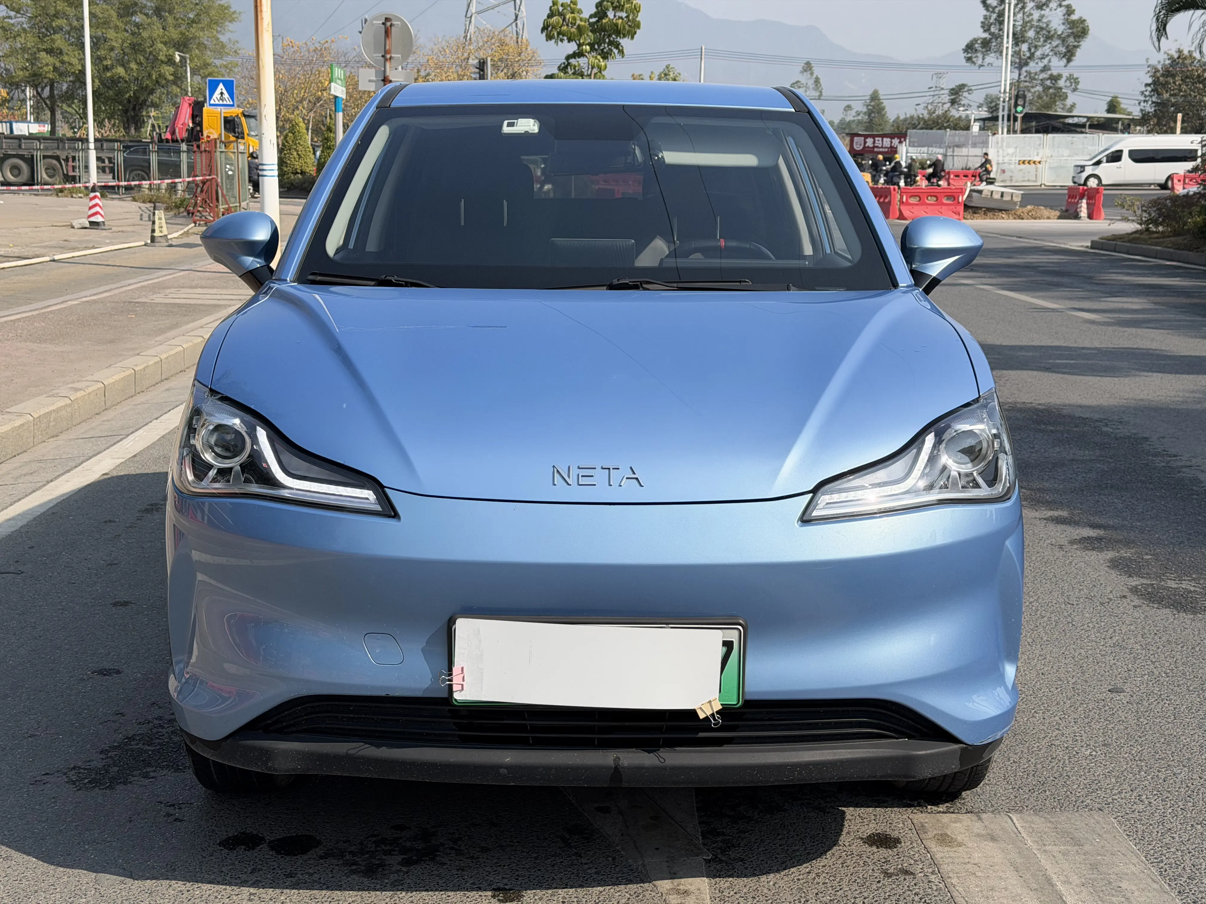 NETA Nezha V  из Китая