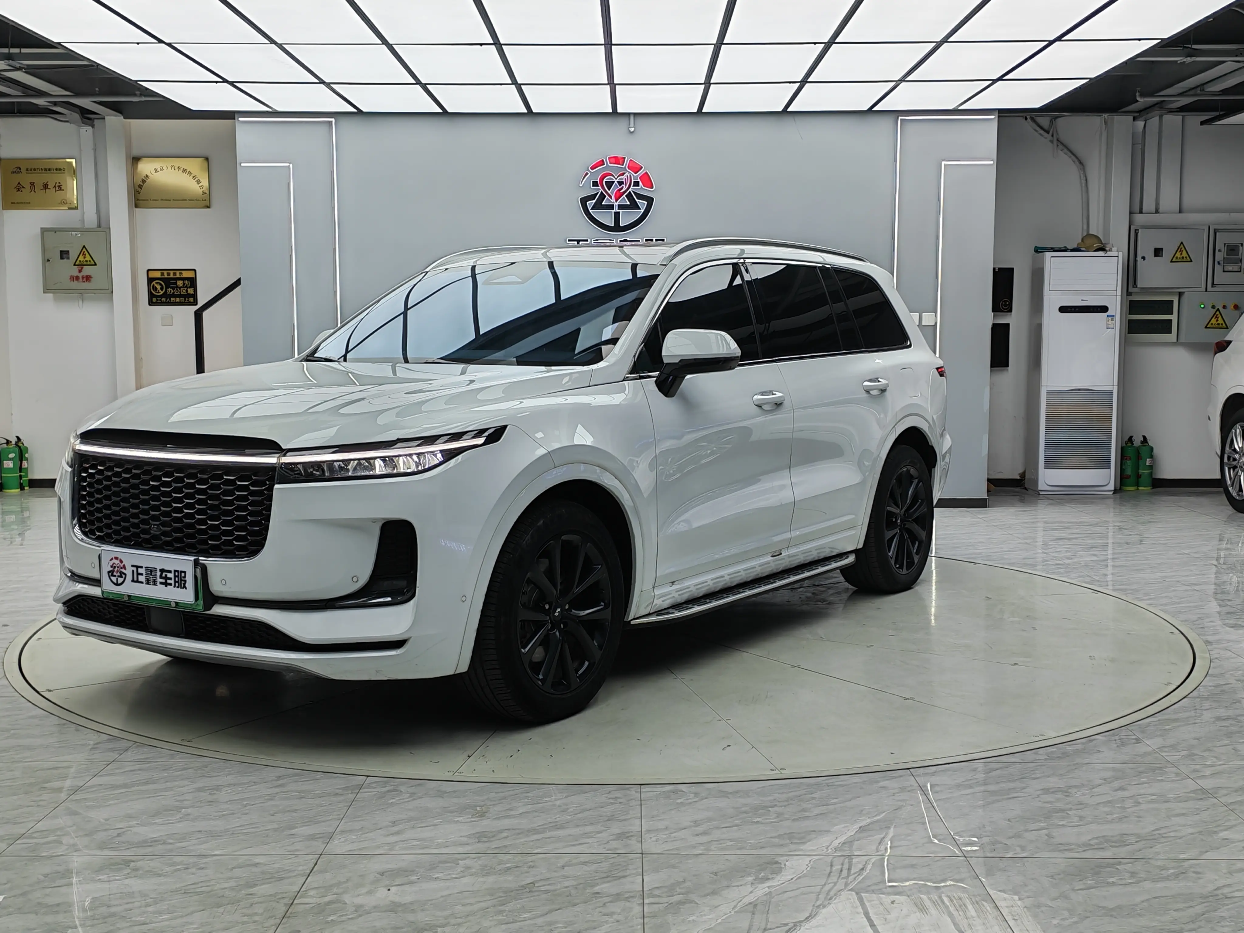 Li ONE (Ideal ONE)  из Китая