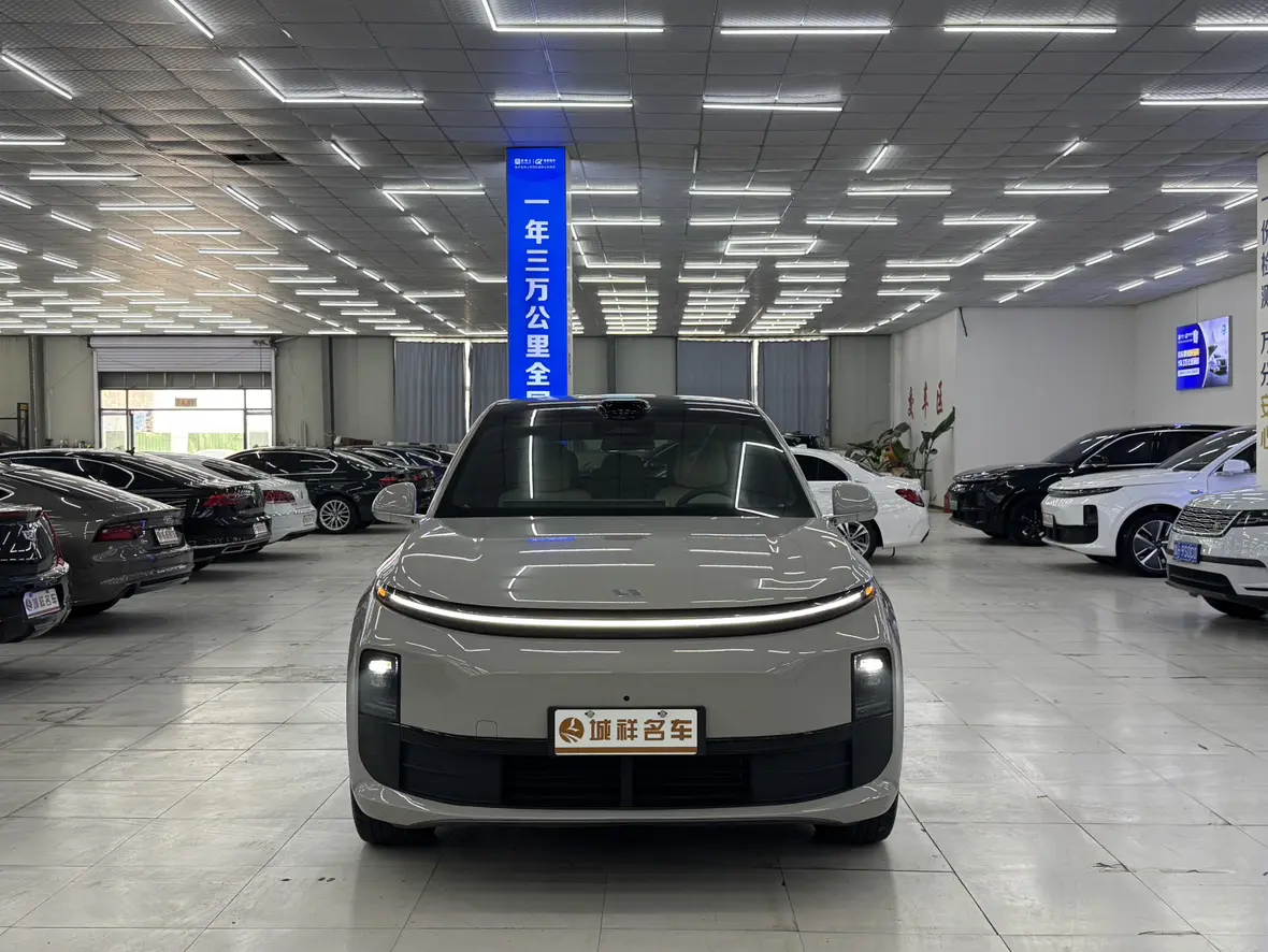 Li L6 (Ideal L6)  из Китая