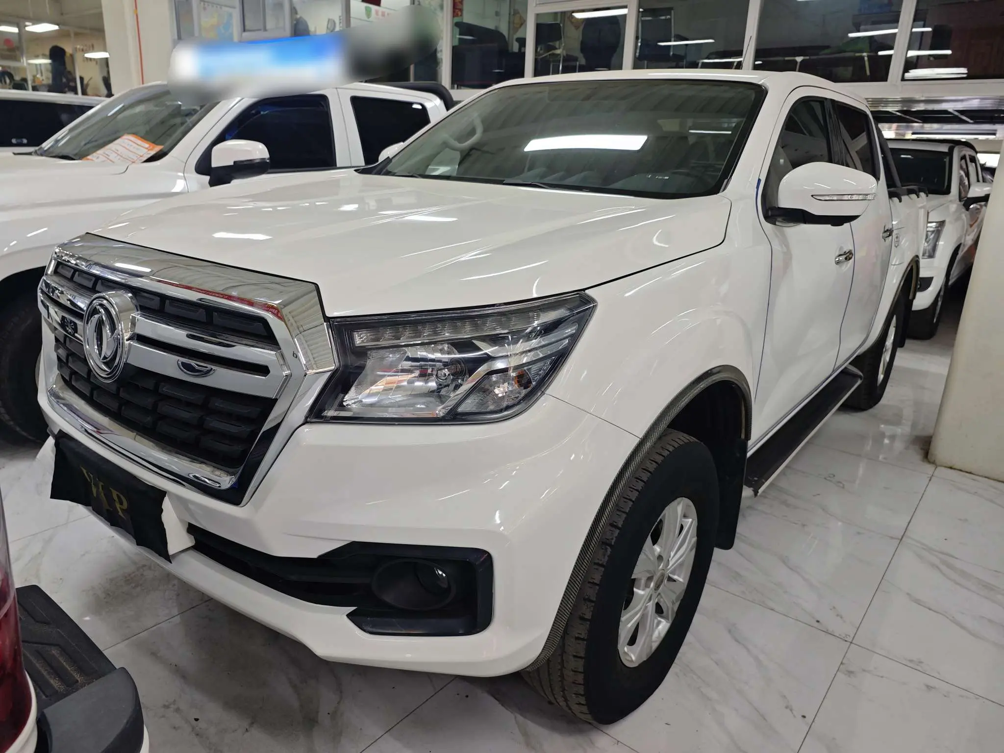 Dongfeng Ruiqi 6  из Китая