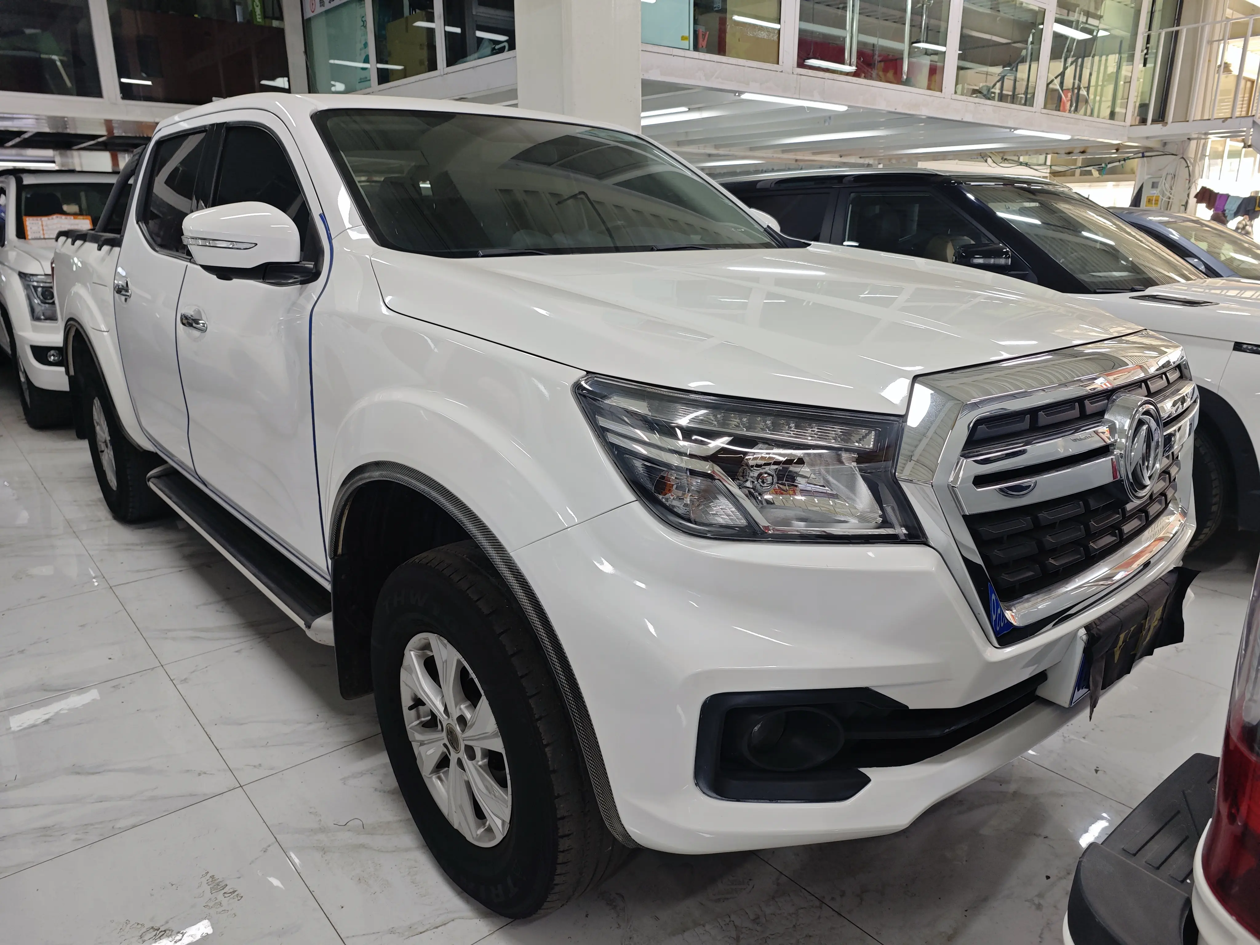 Dongfeng Ruiqi 6  из Китая