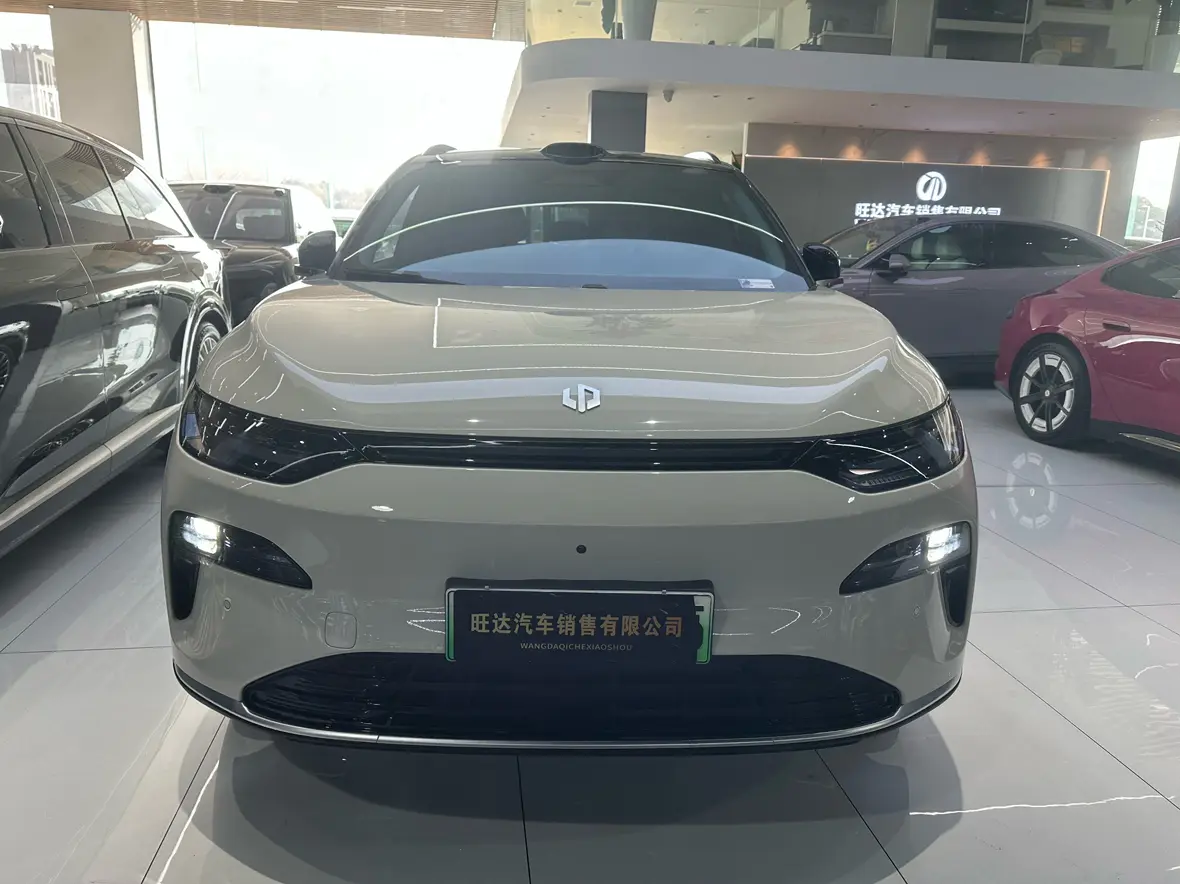 Leapmotor Zero running C11  из Китая