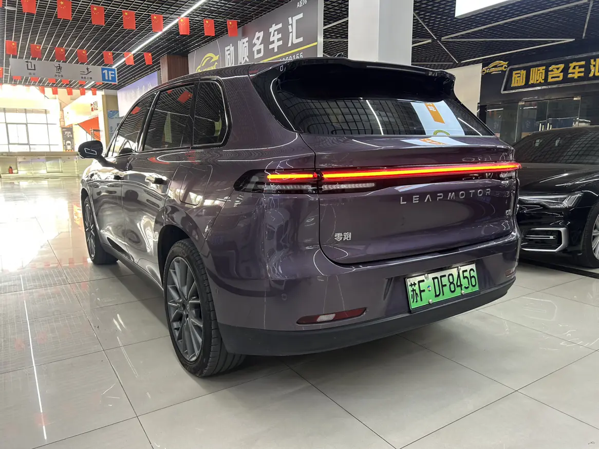 Leapmotor Zero running C10  из Китая