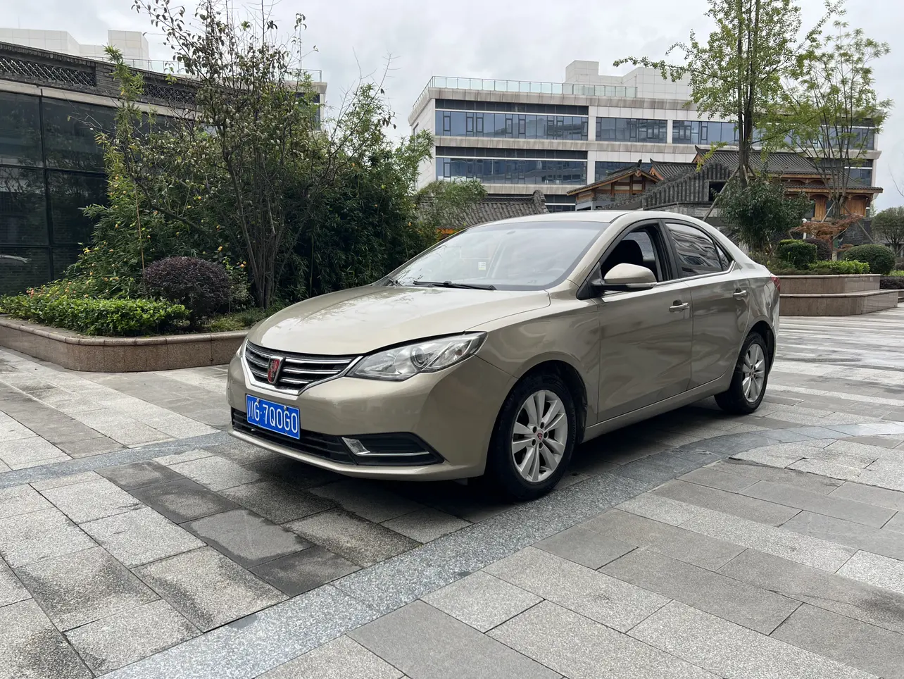 Roewe 360  из Китая