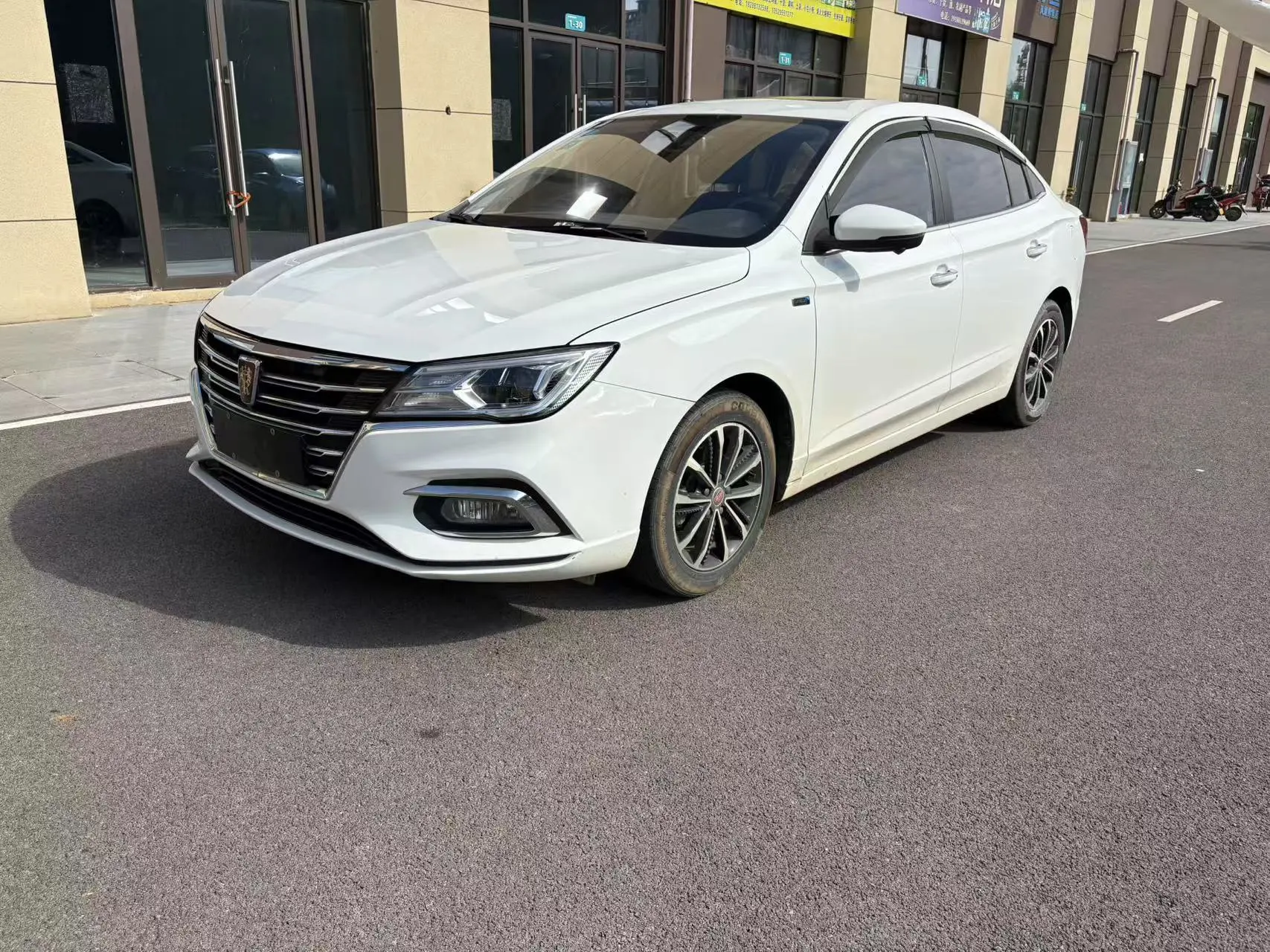 Roewe i5  из Китая