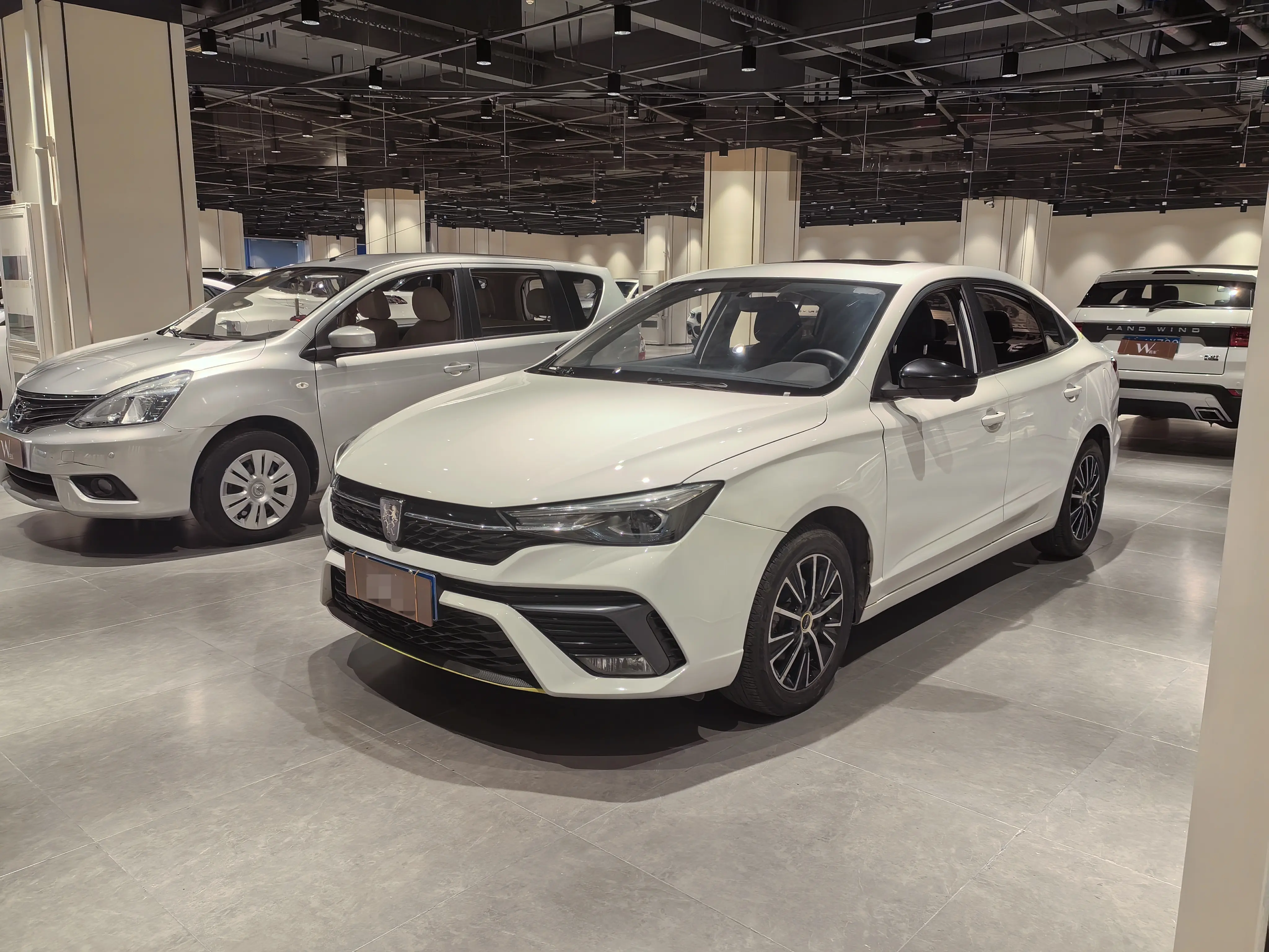 Roewe i5  из Китая