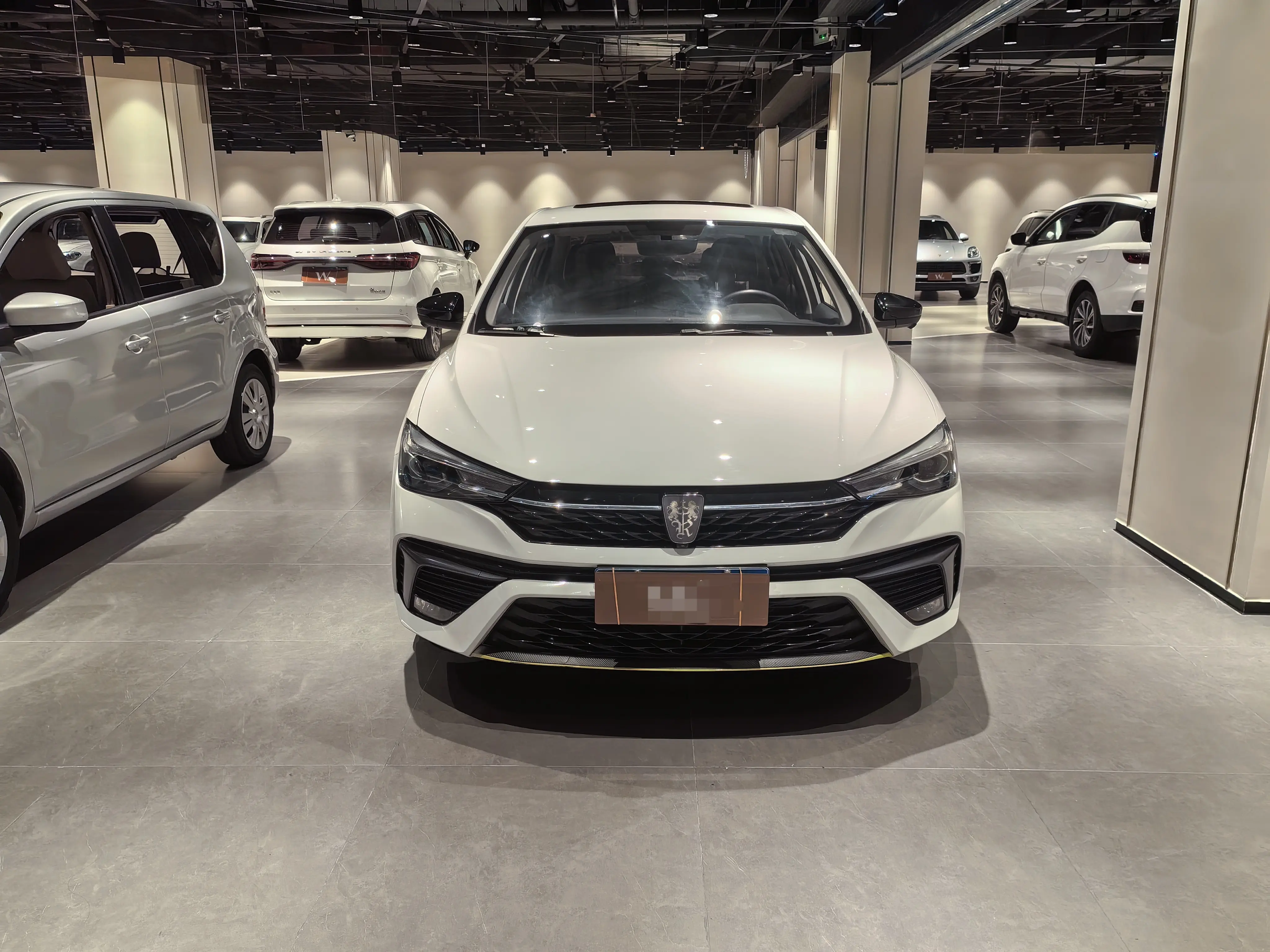 Roewe i5  из Китая
