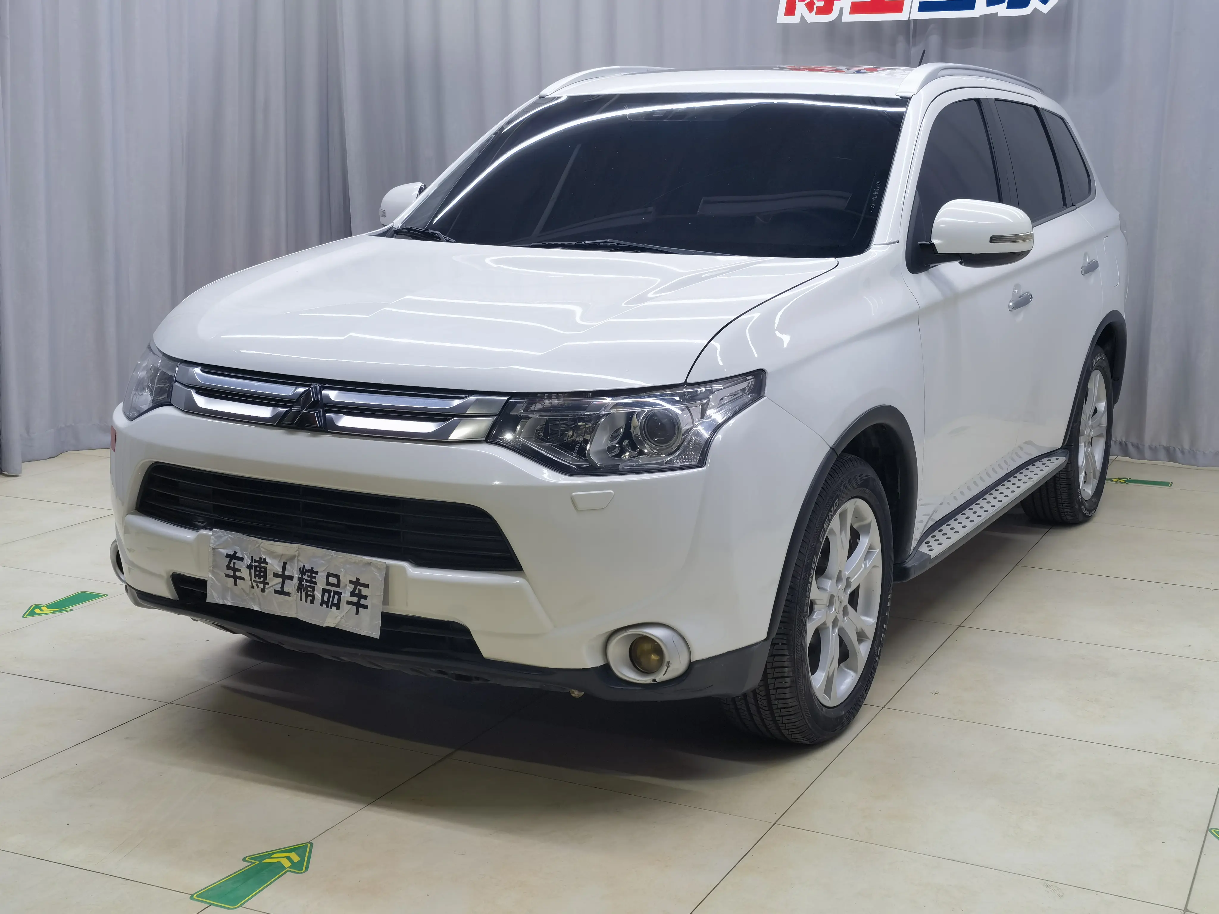 Mitsubishi Outlander  из Китая