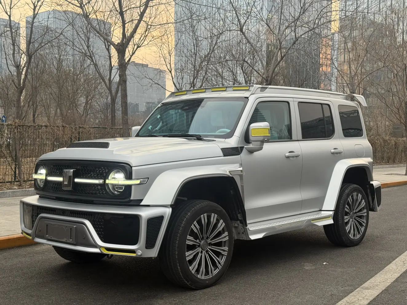 Tank Cyber  300  из Китая