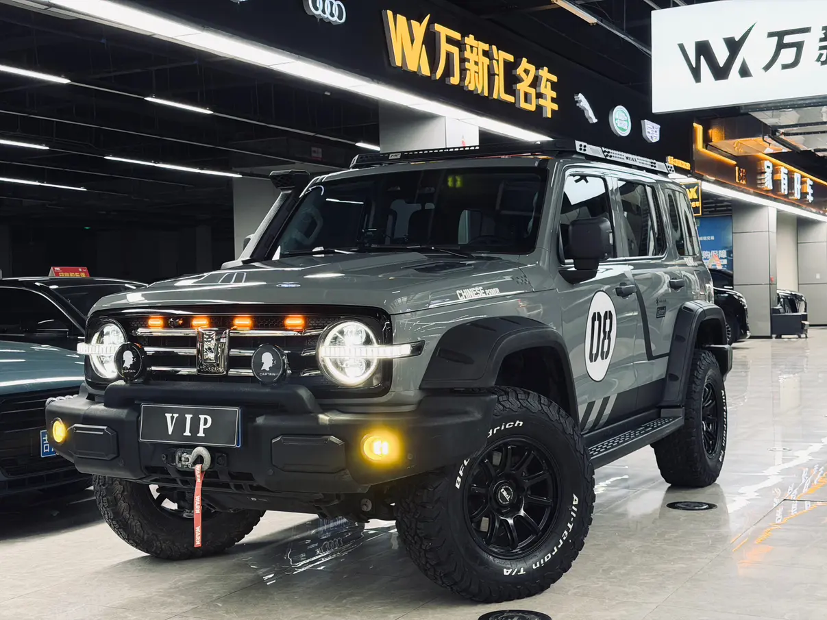 Tank 300  из Китая