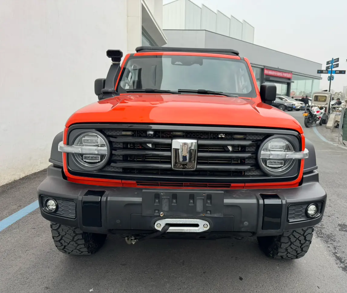 Tank 300  из Китая