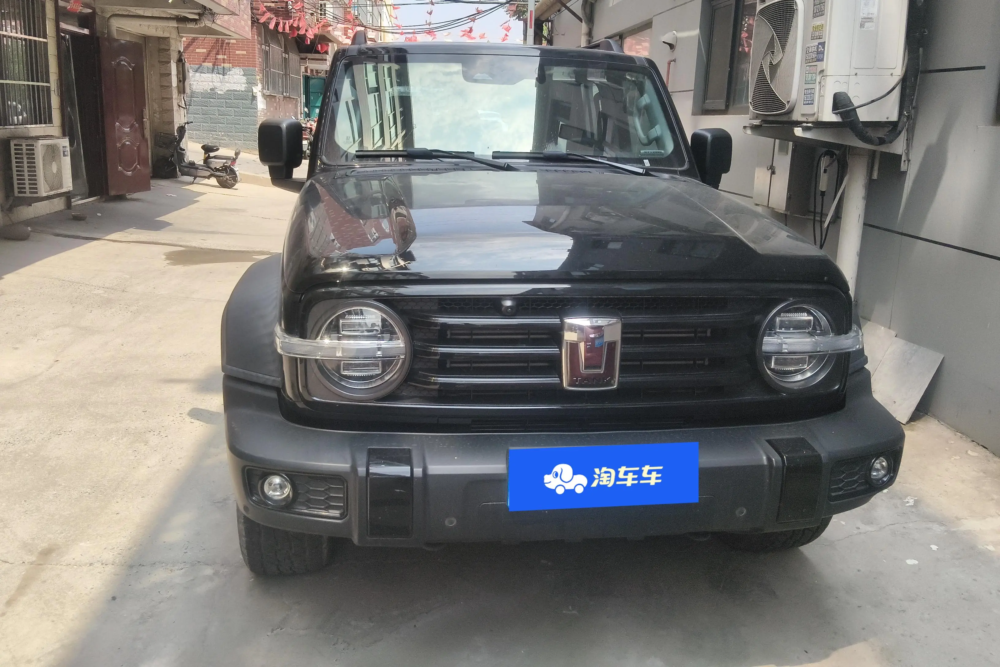 Tank 300  из Китая