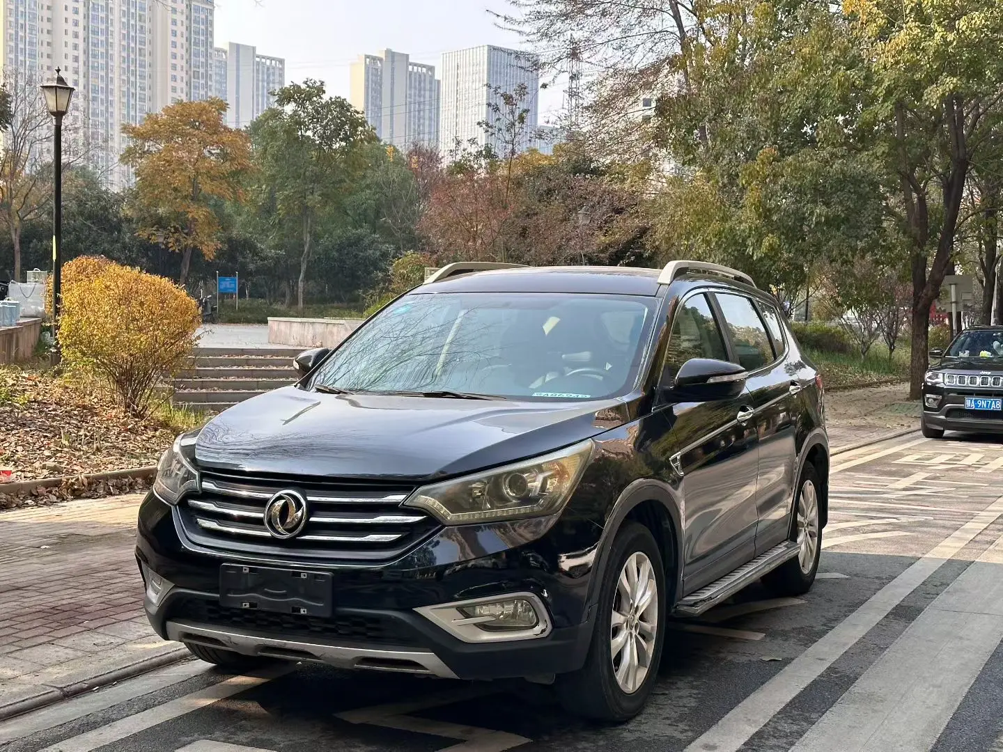 Dongfeng Fengshen AX7  из Китая
