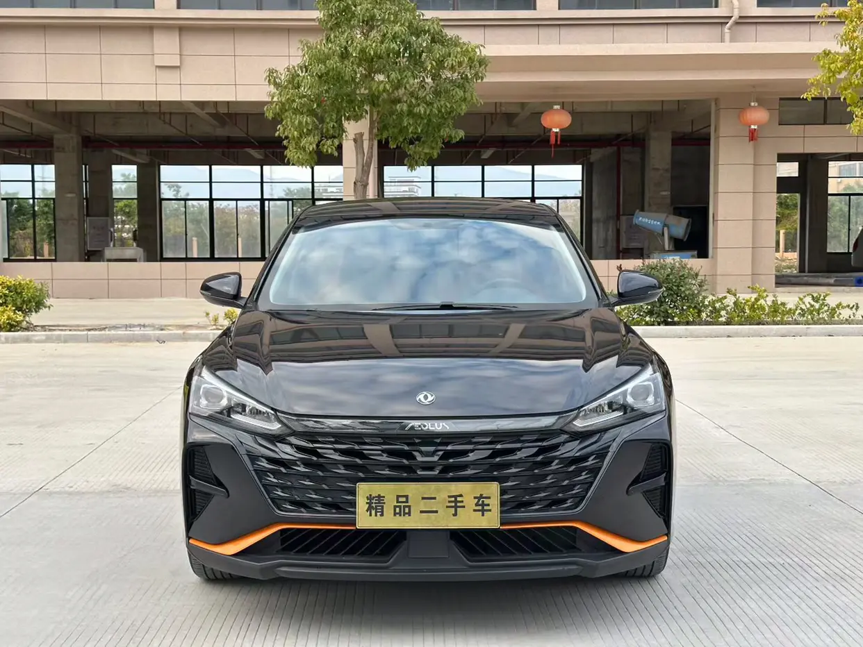 Dongfeng Yixuan  из Китая