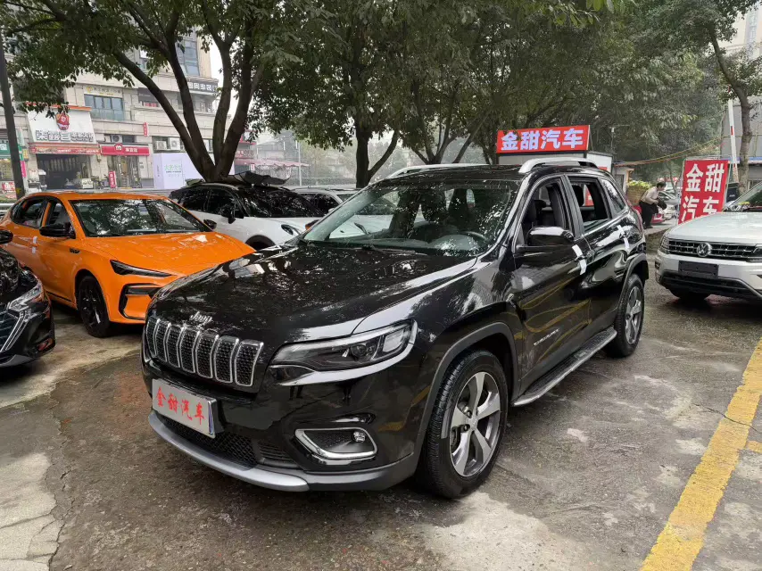 Jeep Cherokee  из Китая