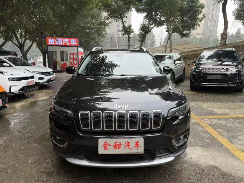 Jeep Cherokee  из Китая
