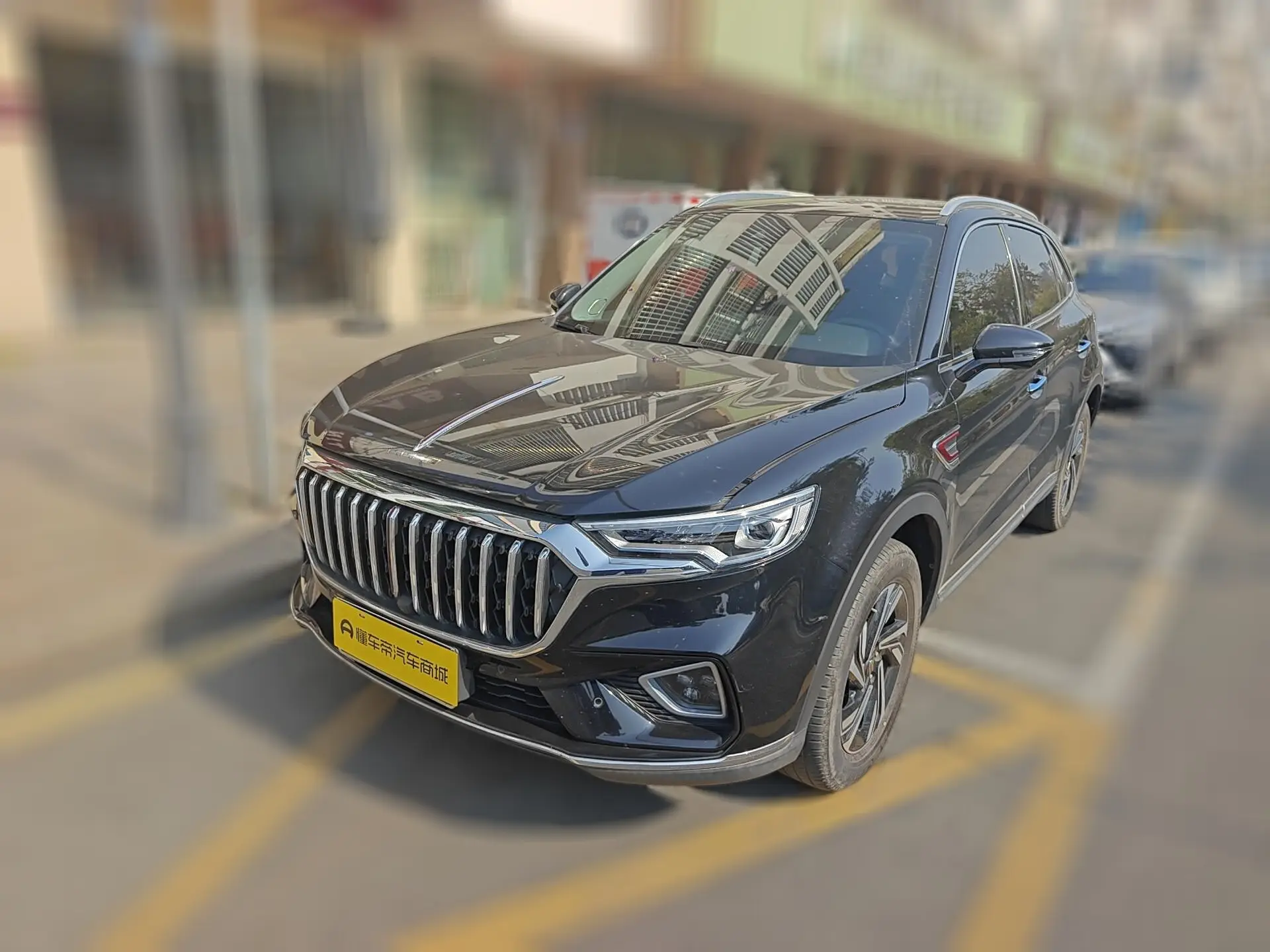 Hongqi HS5  из Китая