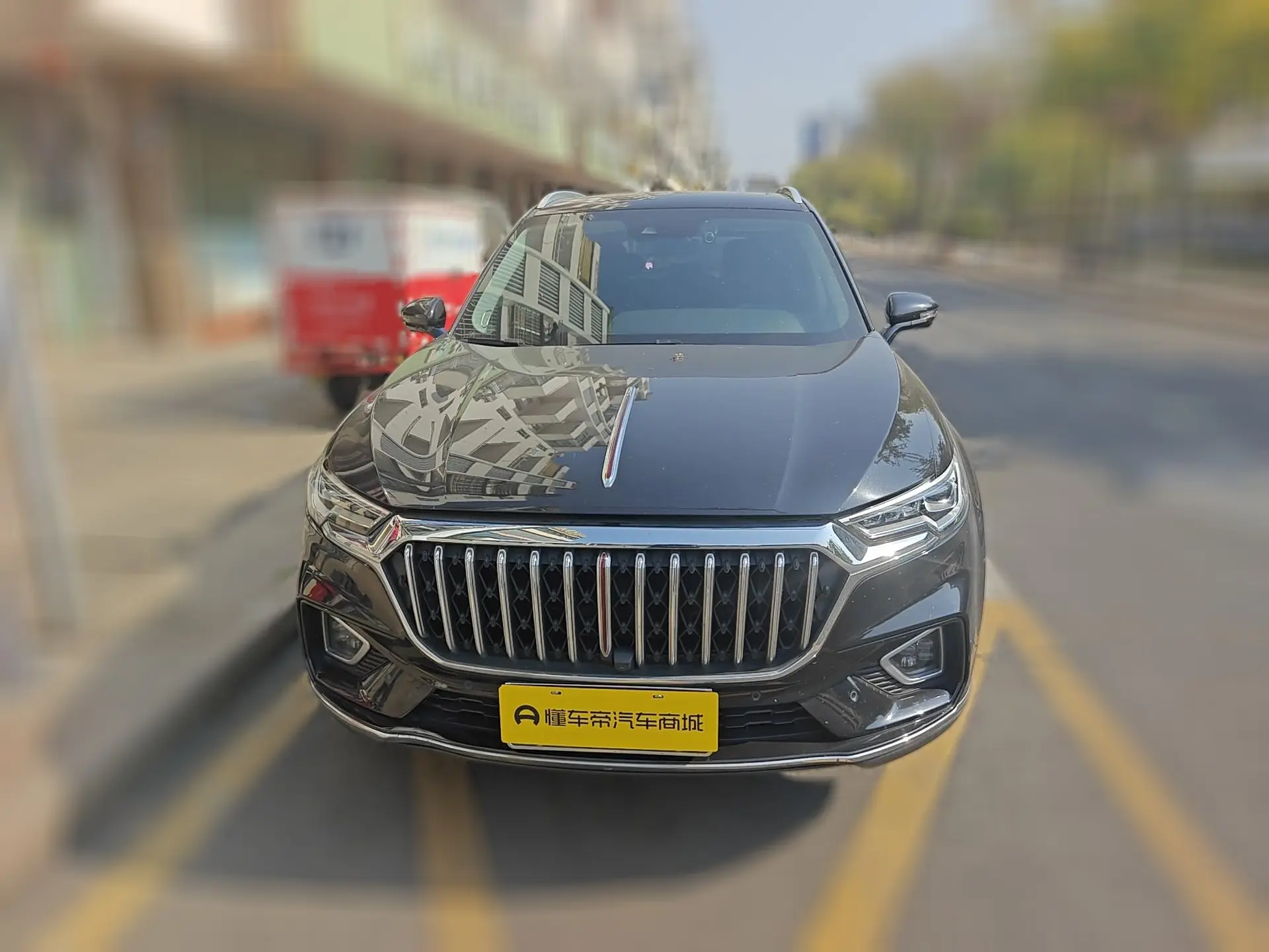 Hongqi HS5  из Китая