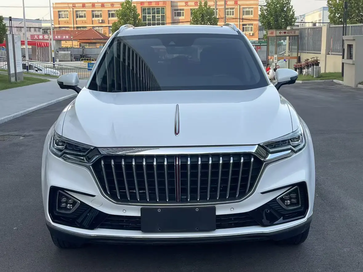 Hongqi HS5  из Китая