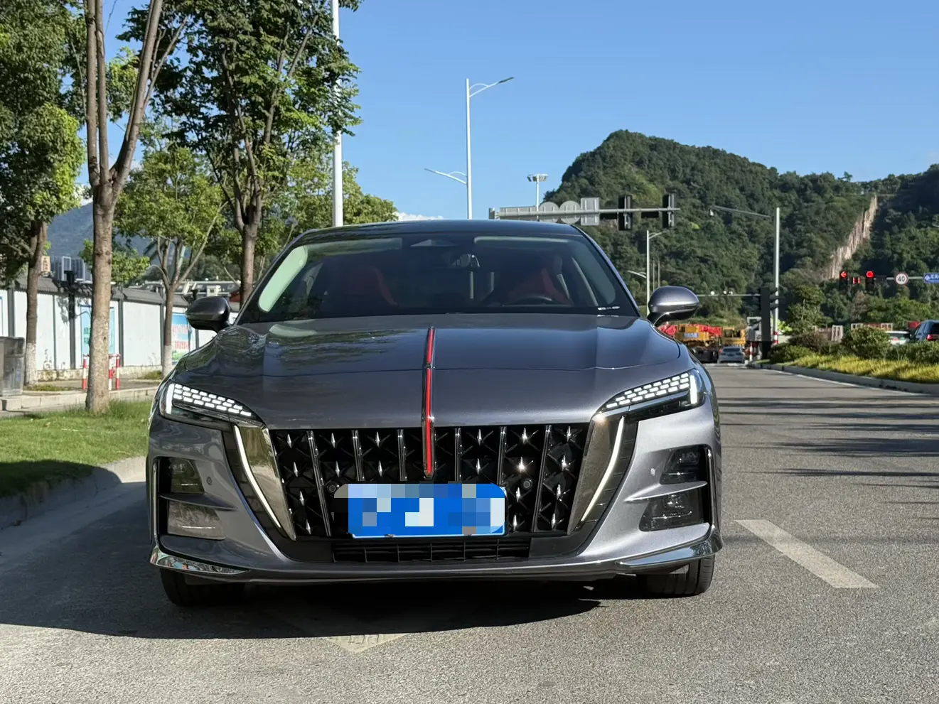 Hongqi H6  из Китая