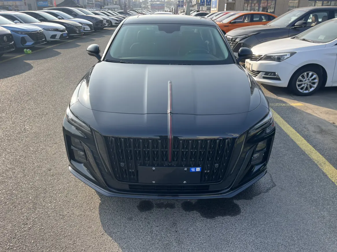 Hongqi H5  из Китая