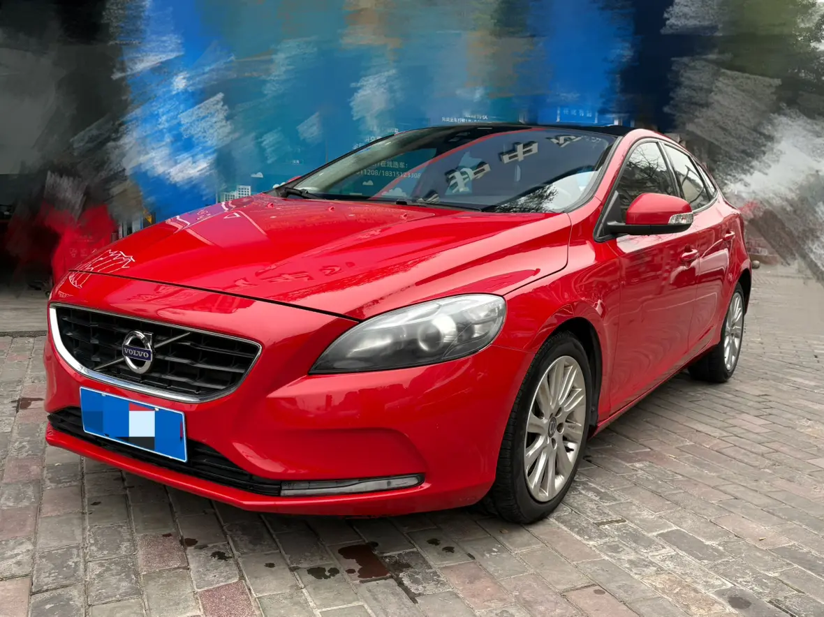 Volvo V40  из Китая