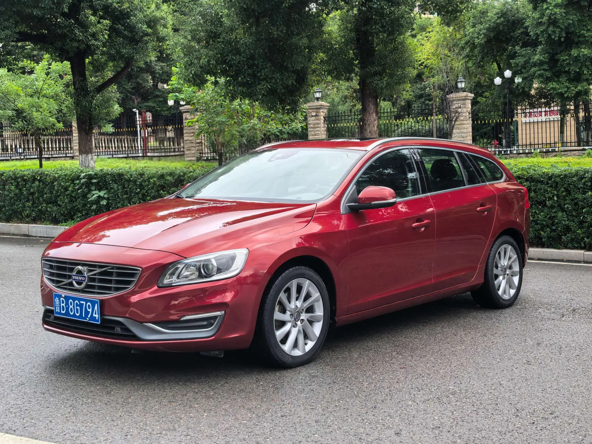 Volvo V60  из Китая