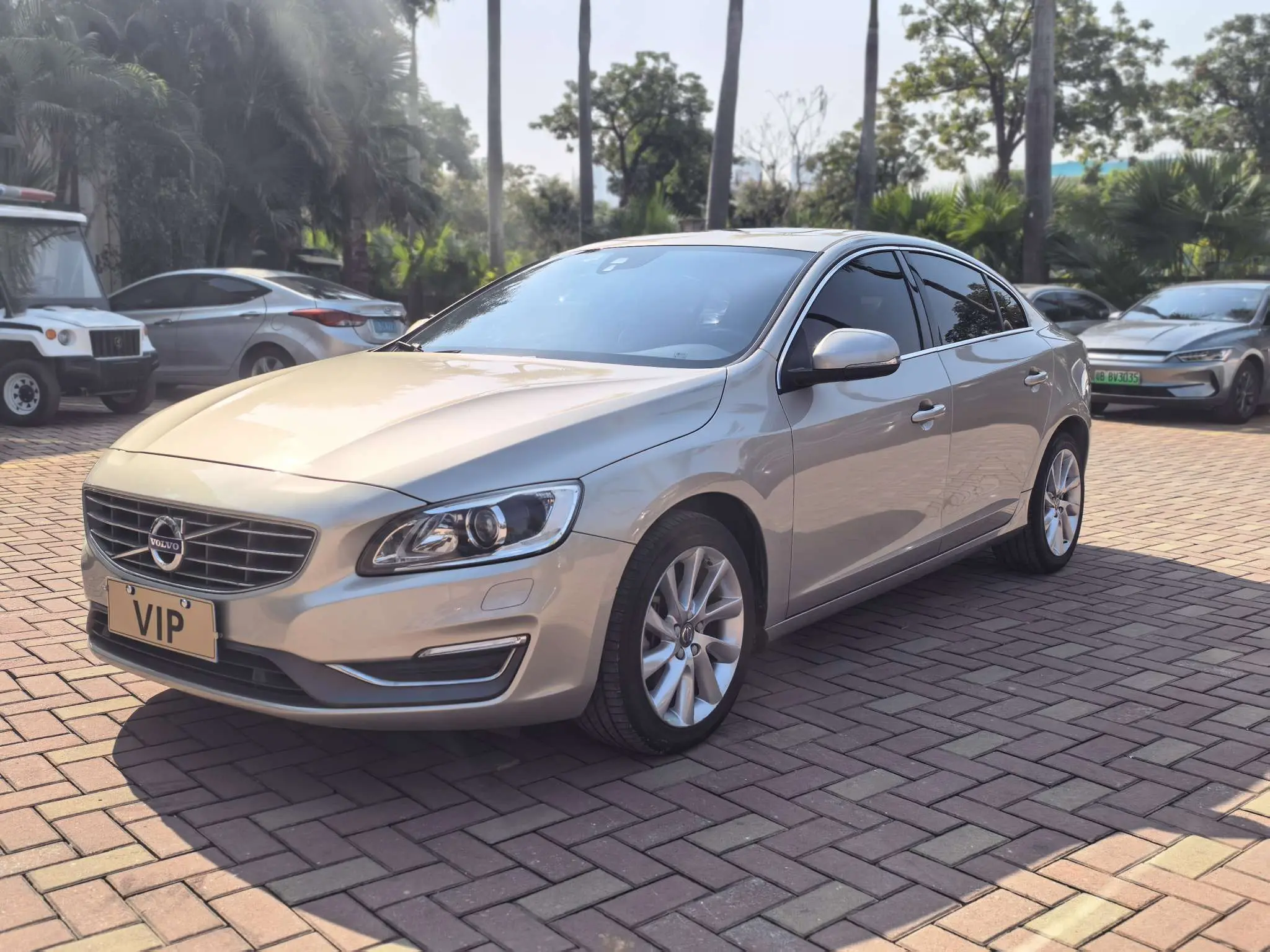 Volvo S60  из Китая