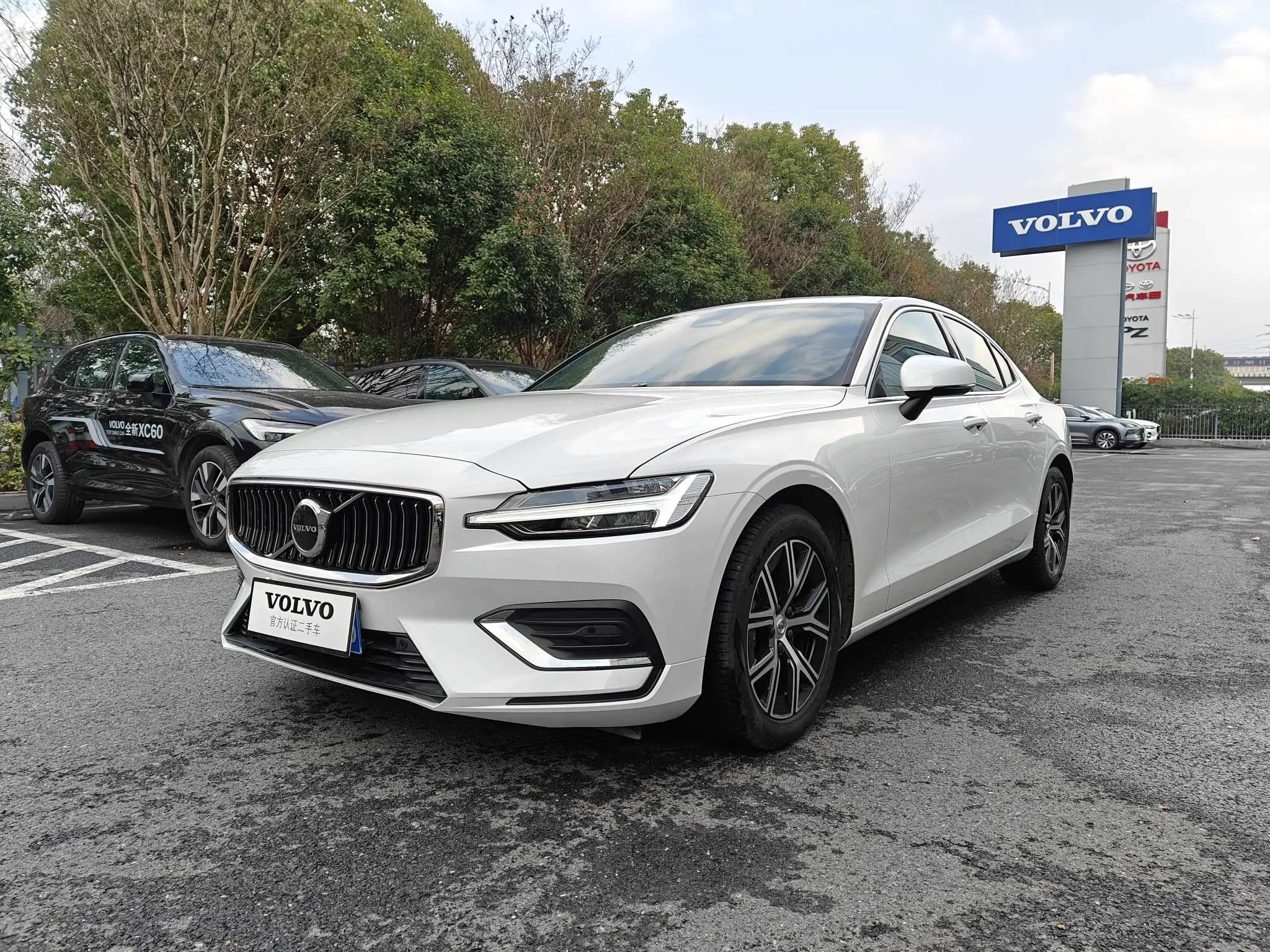 Volvo S60  из Китая