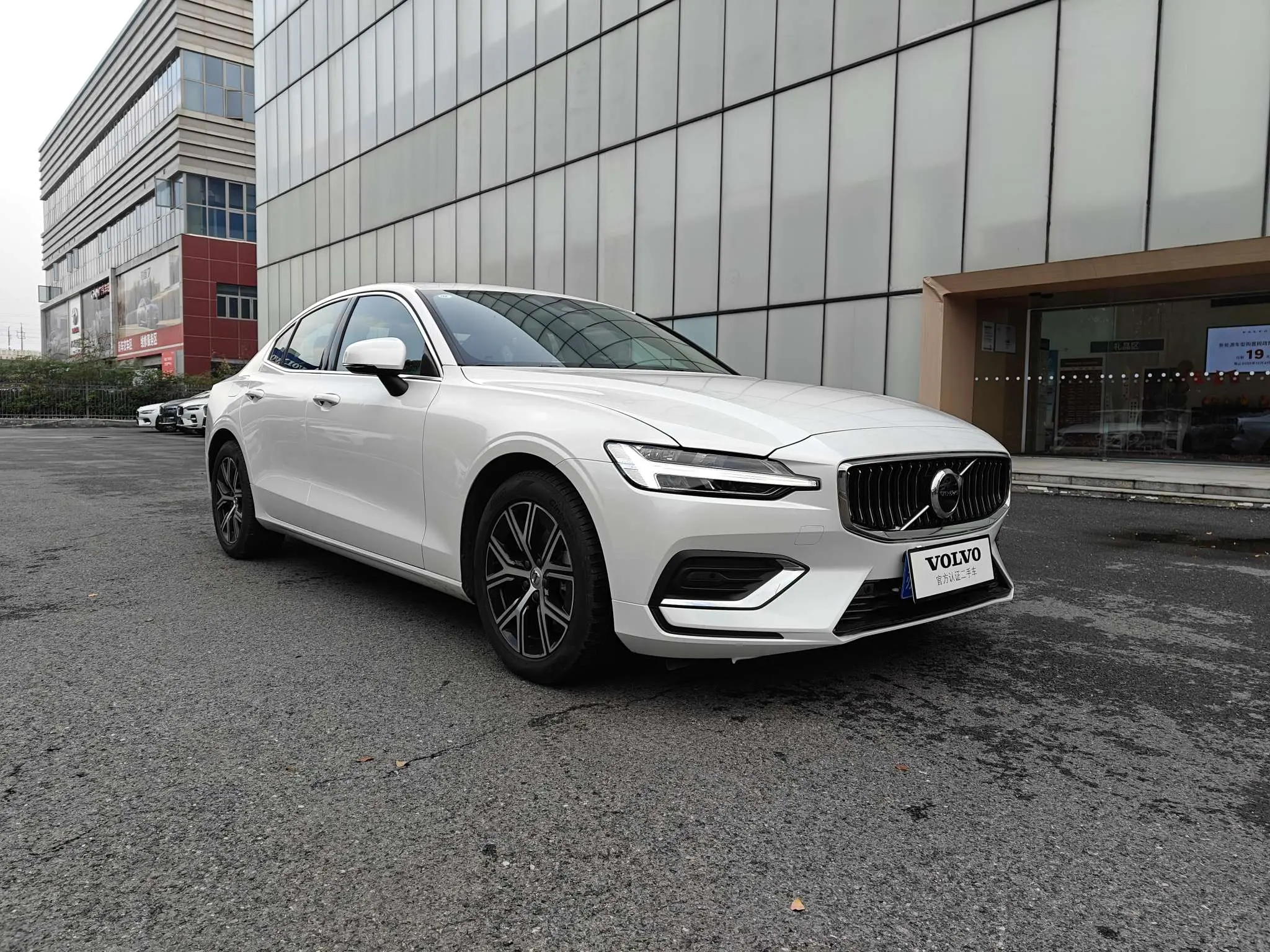 Volvo S60  из Китая