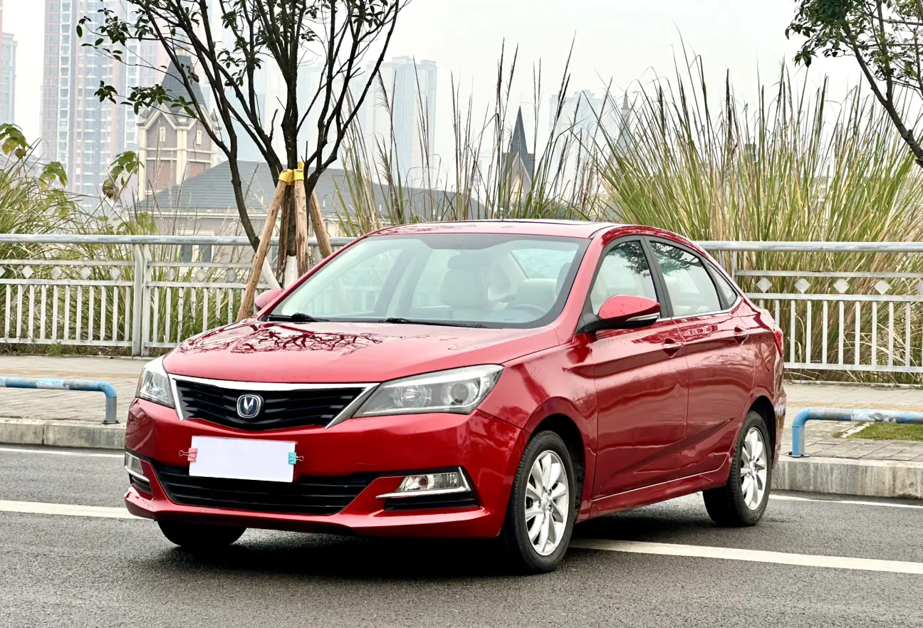 Changan Yuexiang V7  из Китая