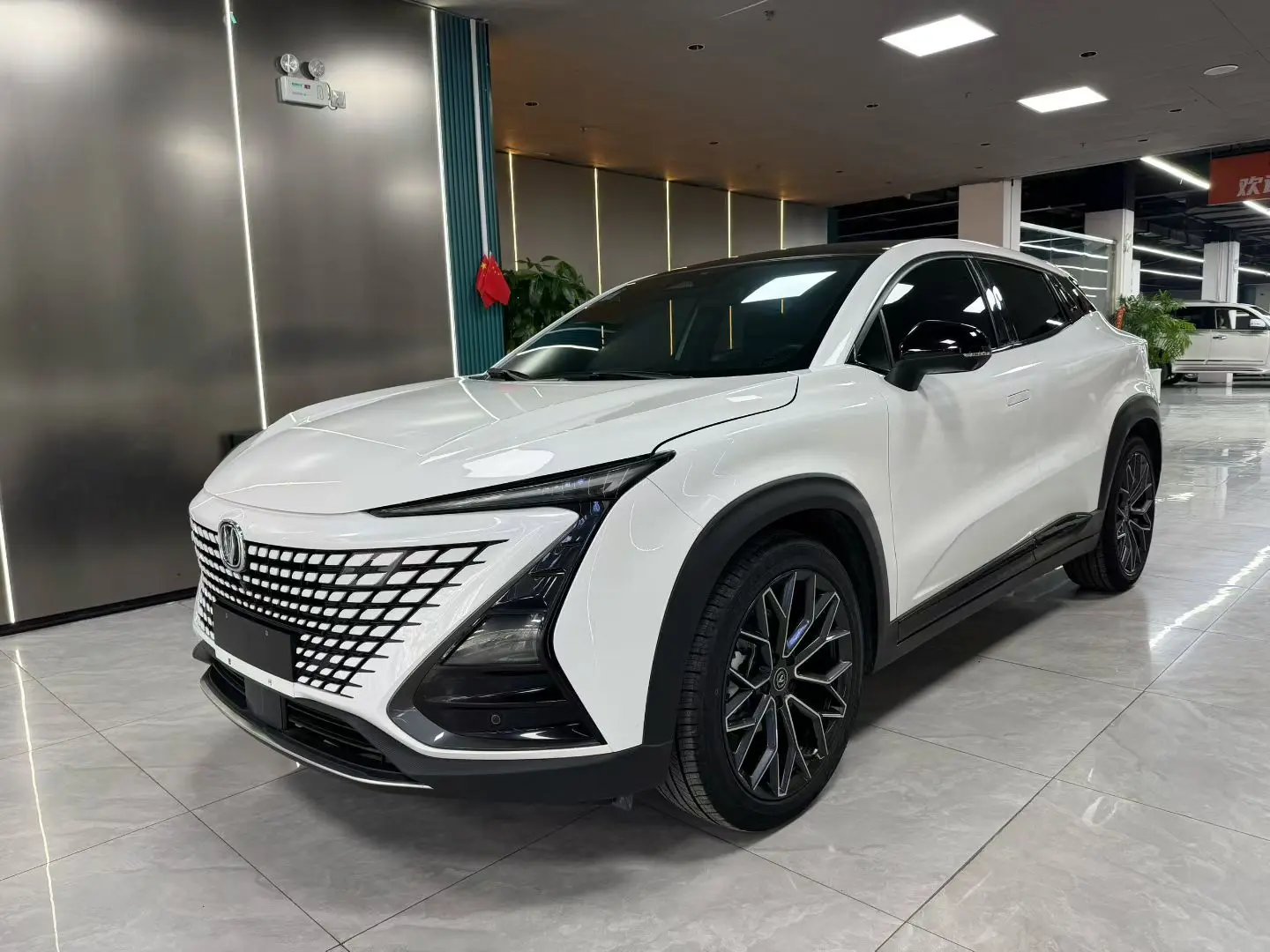 Changan UNI-T  из Китая