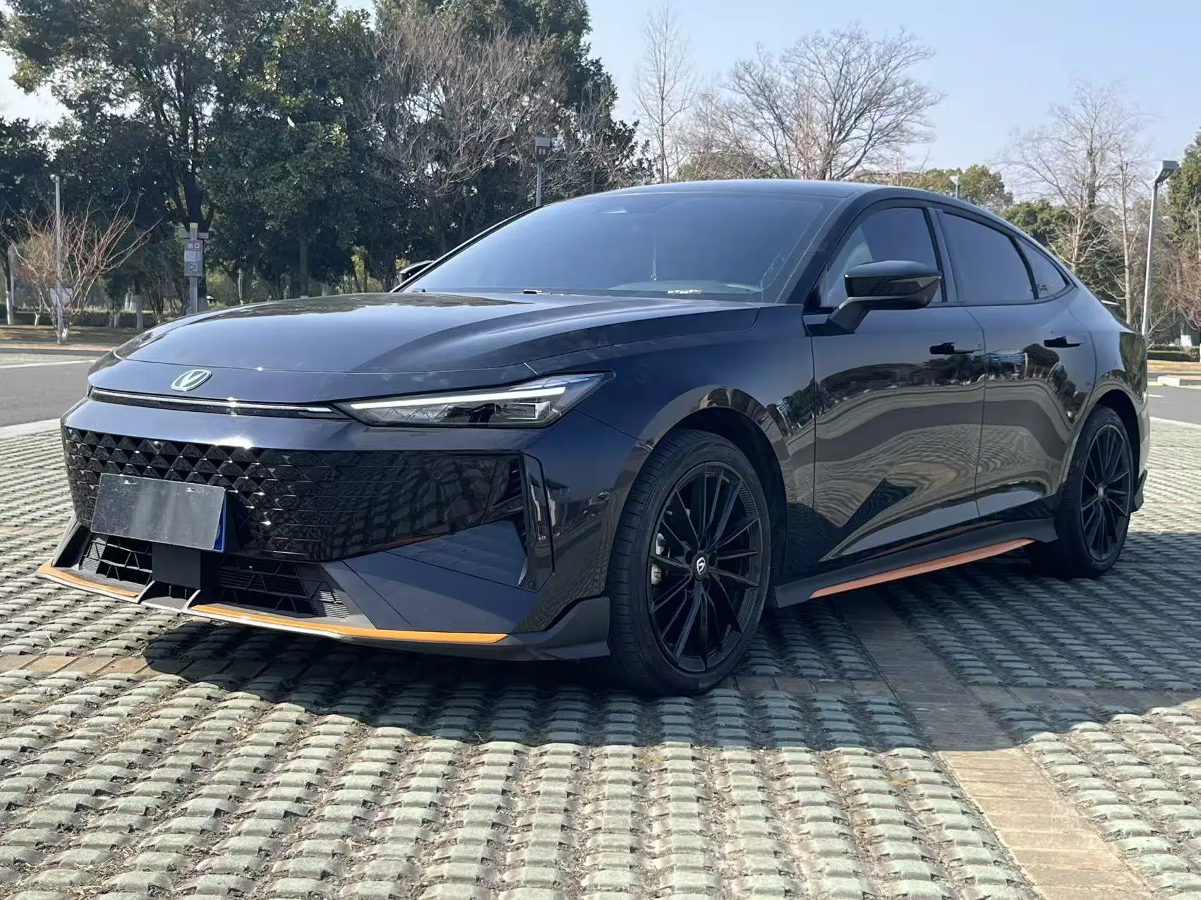 Changan UNI-V  из Китая