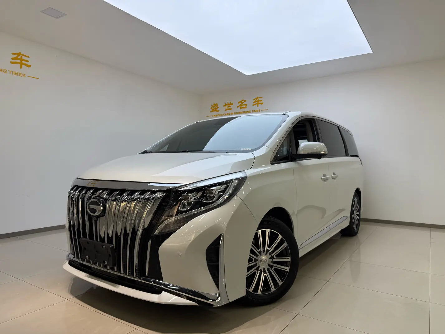 GAC Trumpchi M8  из Китая