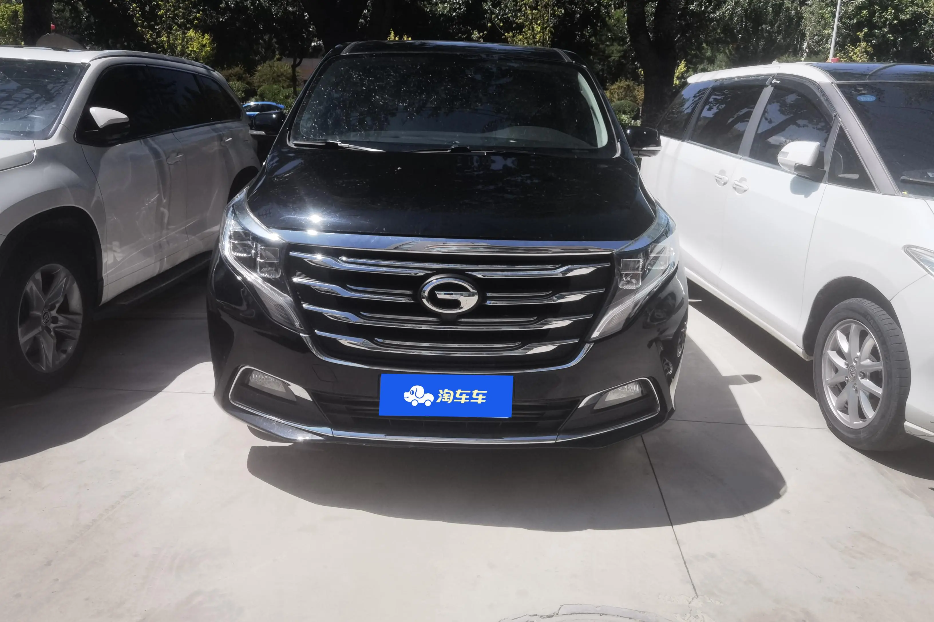 GAC Trumpchi M8  из Китая