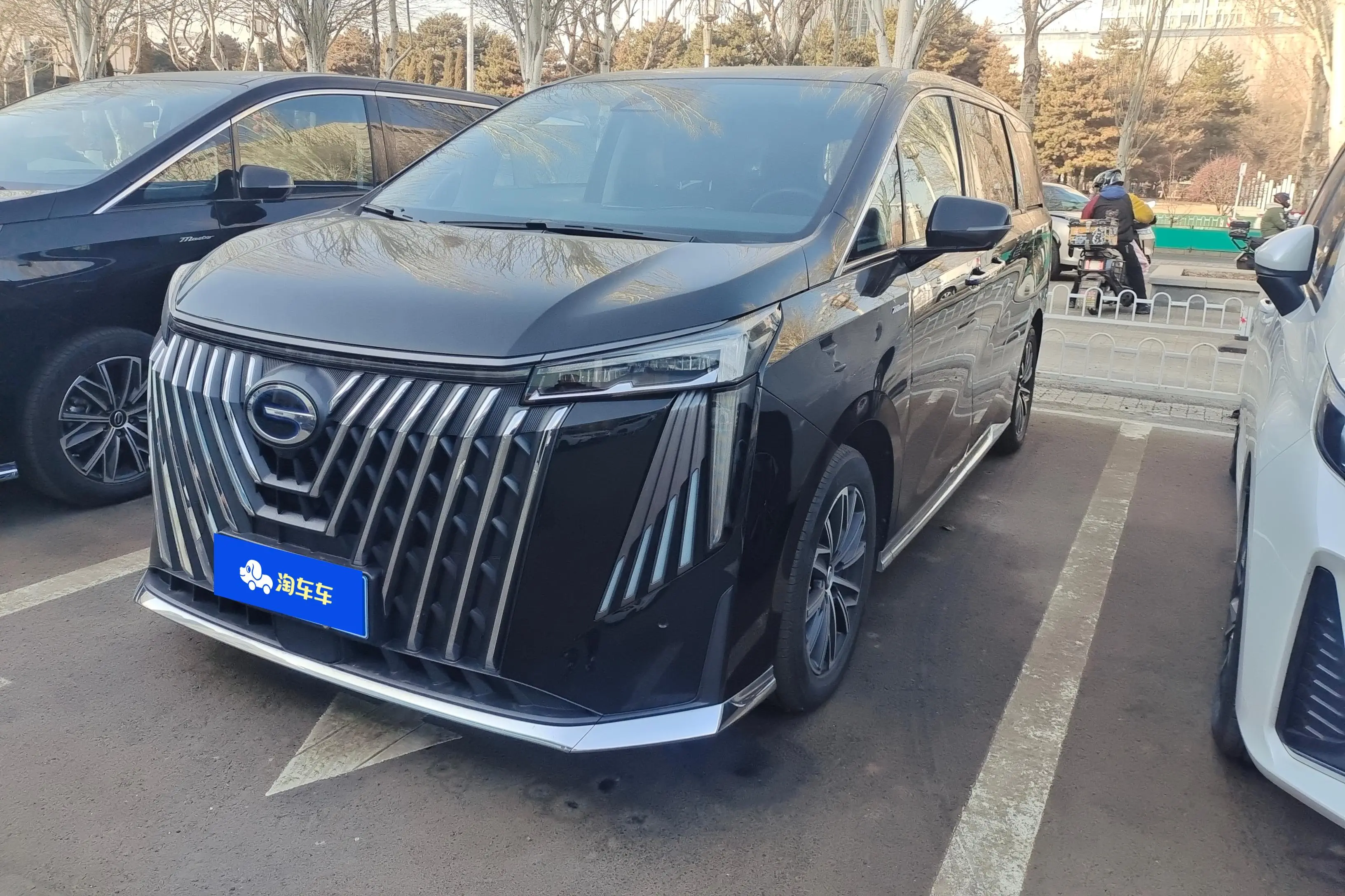 GAC Trumpchi M8  из Китая