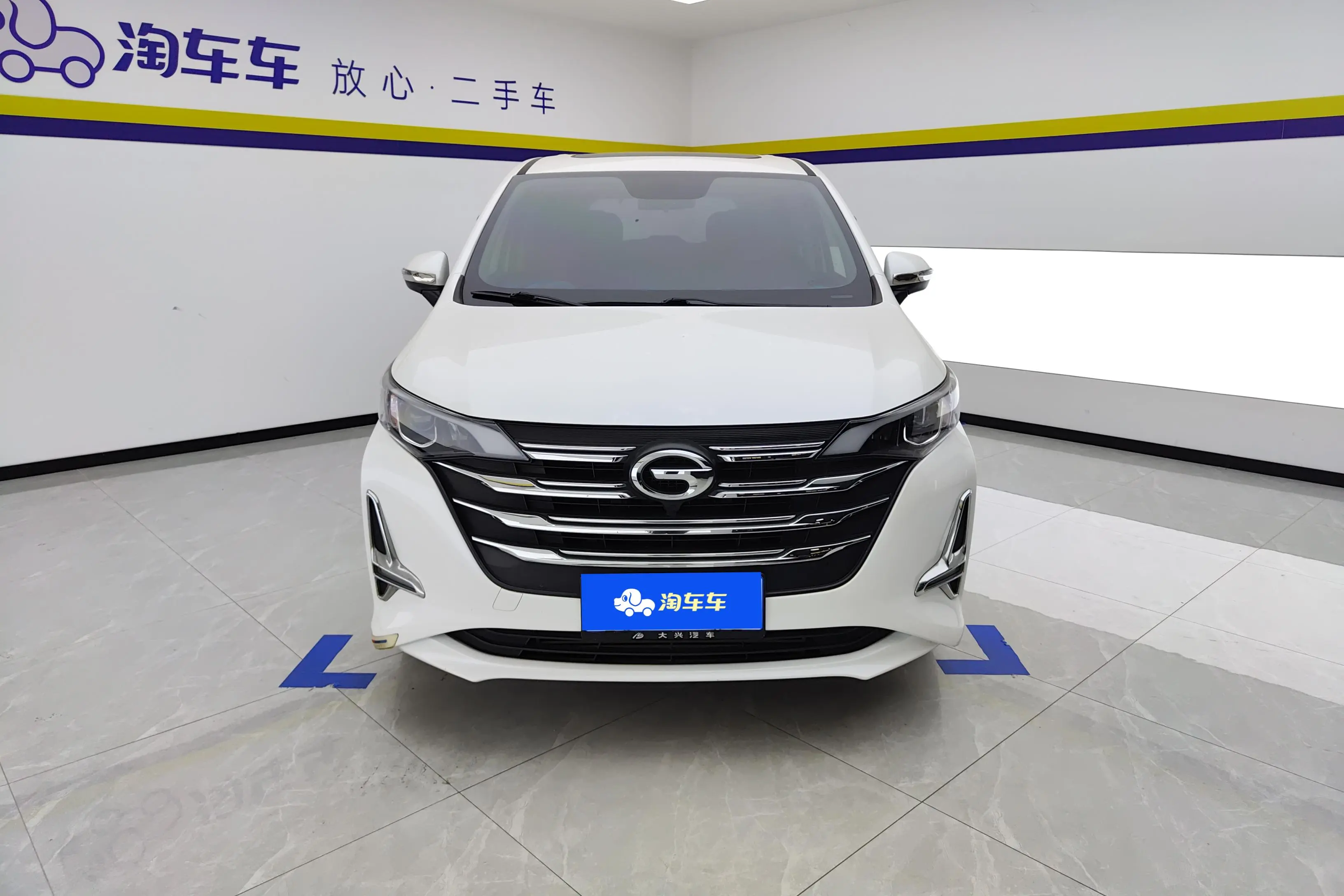 GAC Trumpchi M6  из Китая