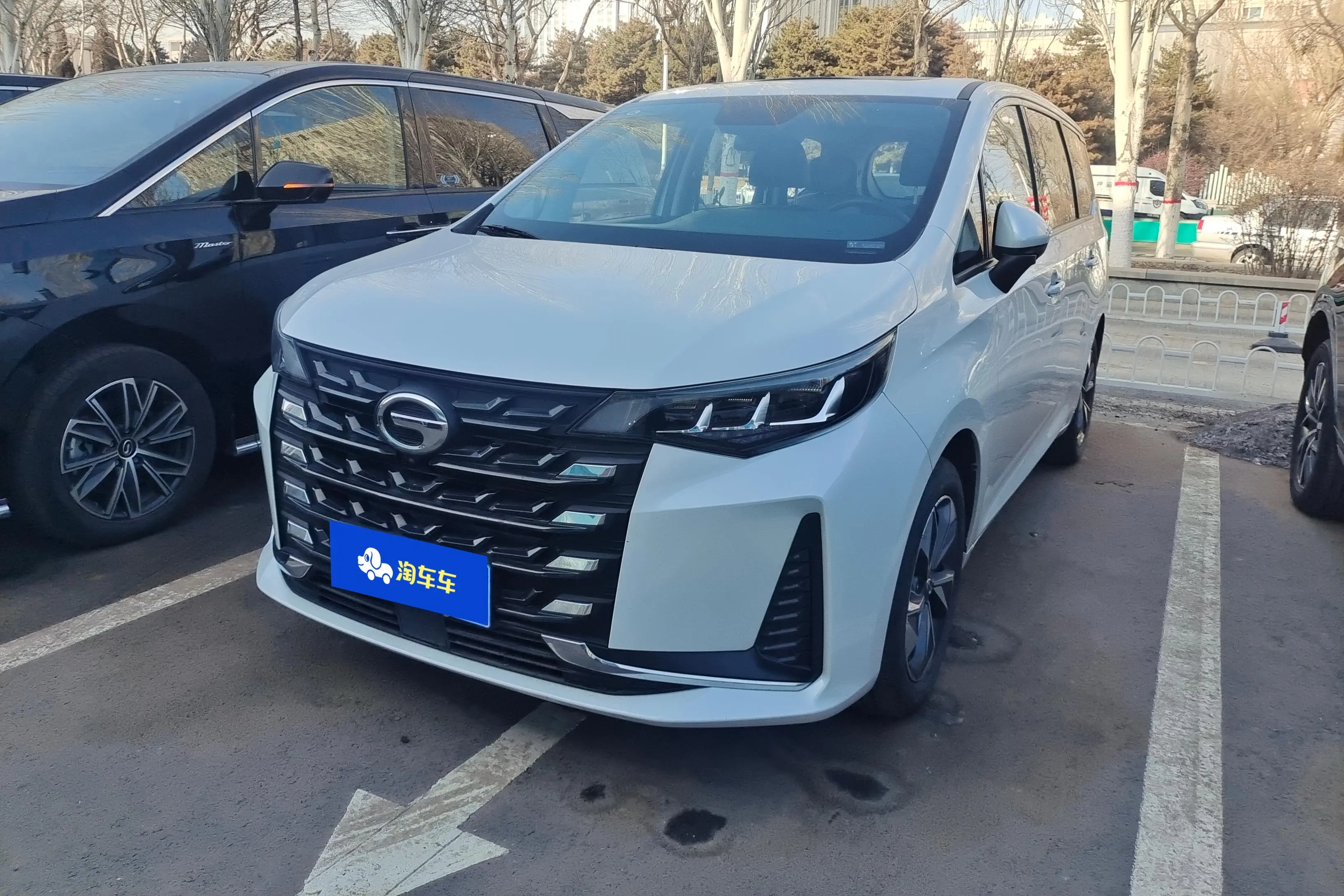 GAC Trumpchi M6  из Китая