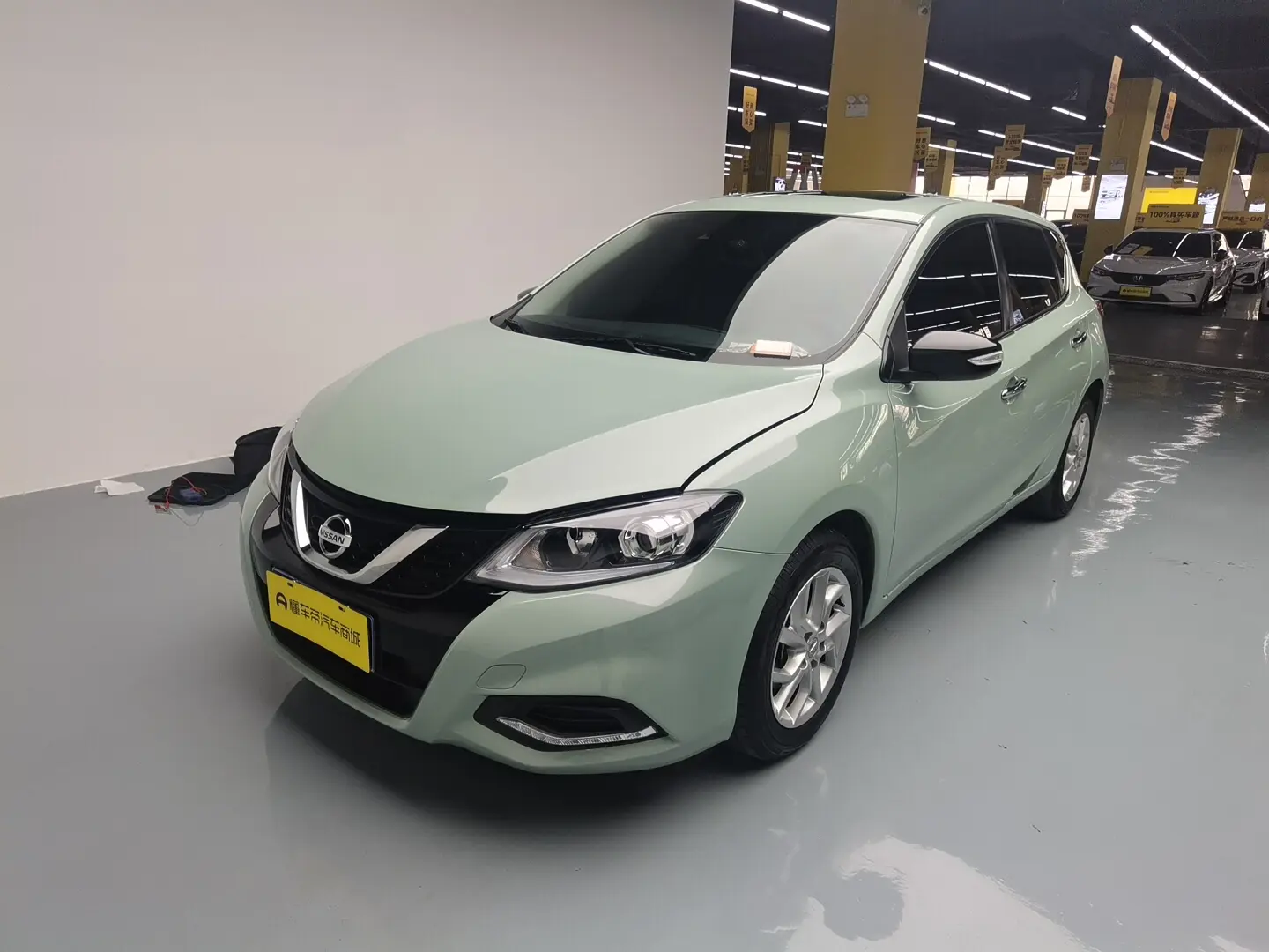 Nissan Tiida  из Китая