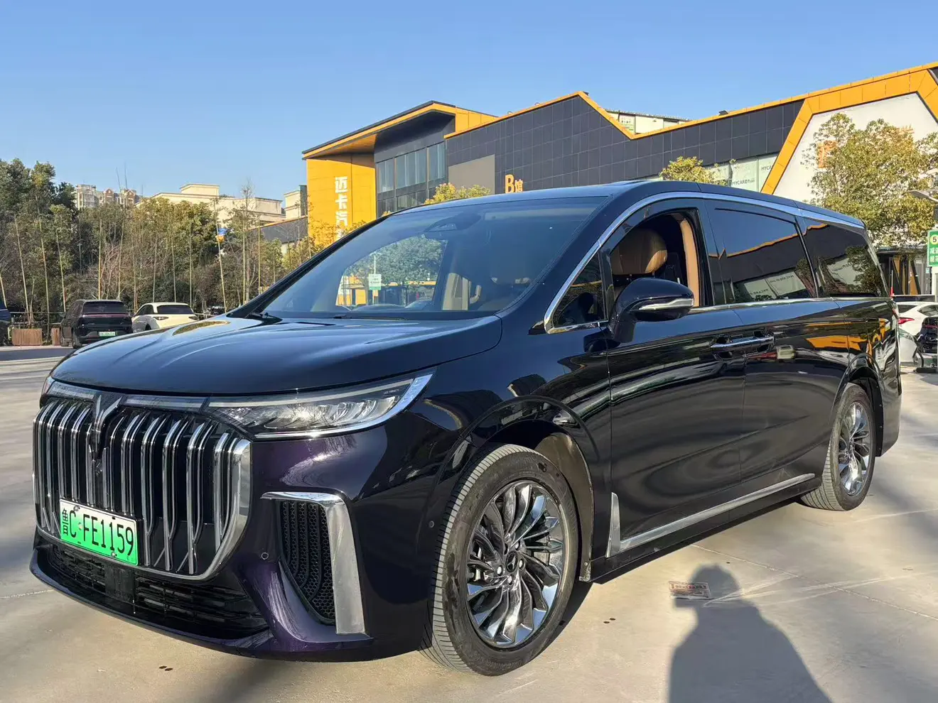 Voyah Lantu Dreamer PHEV  из Китая