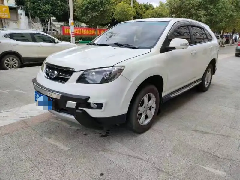 BYD S6  из Китая