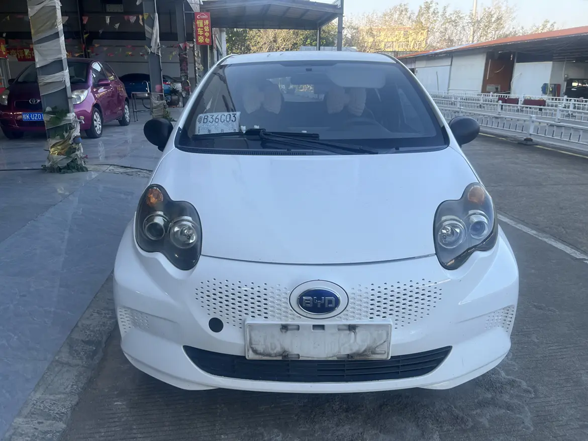 BYD e1  из Китая
