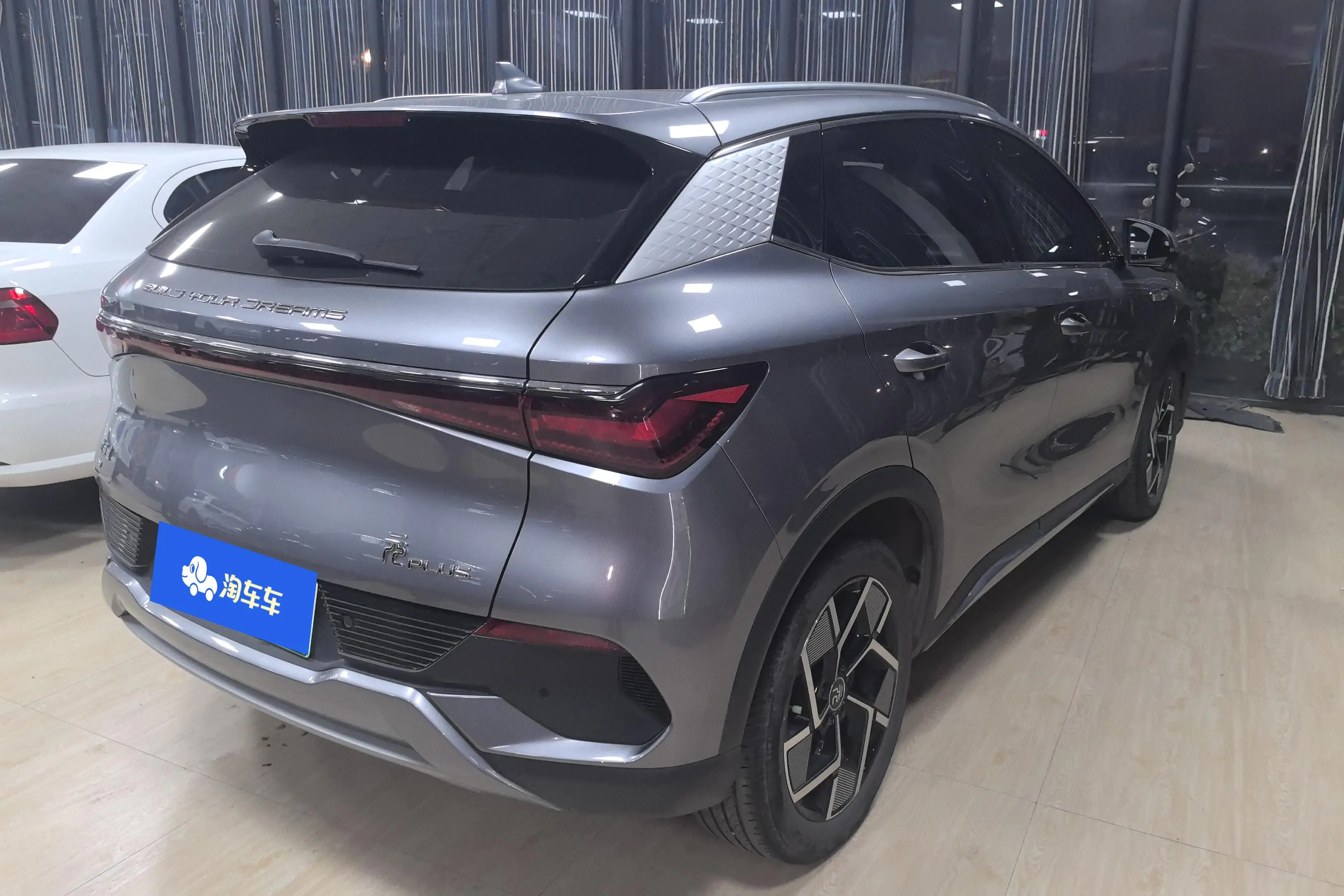 BYD Yuan PLUS  из Китая