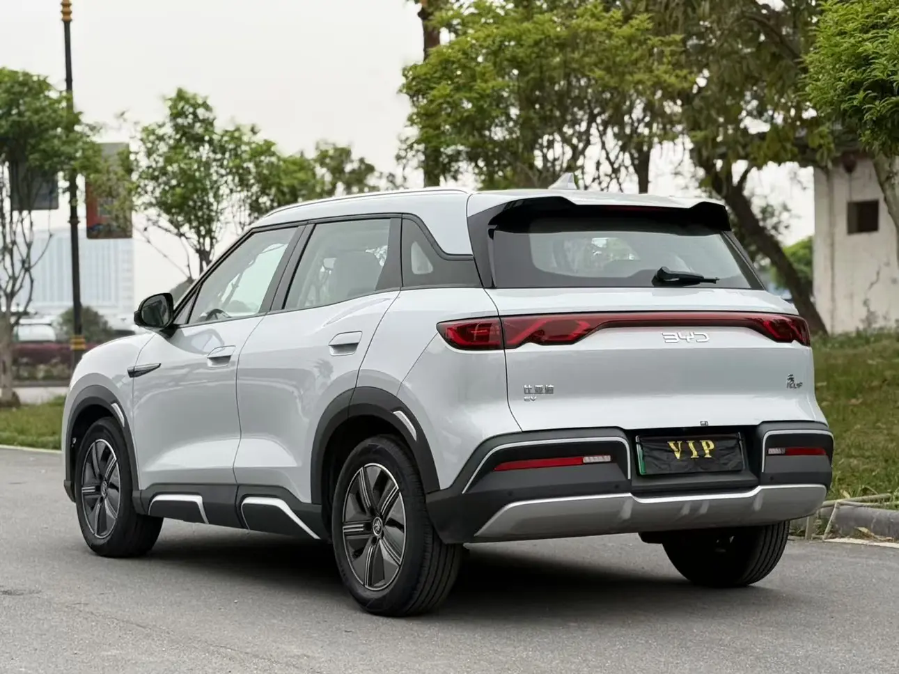 BYD Yuan UP  из Китая