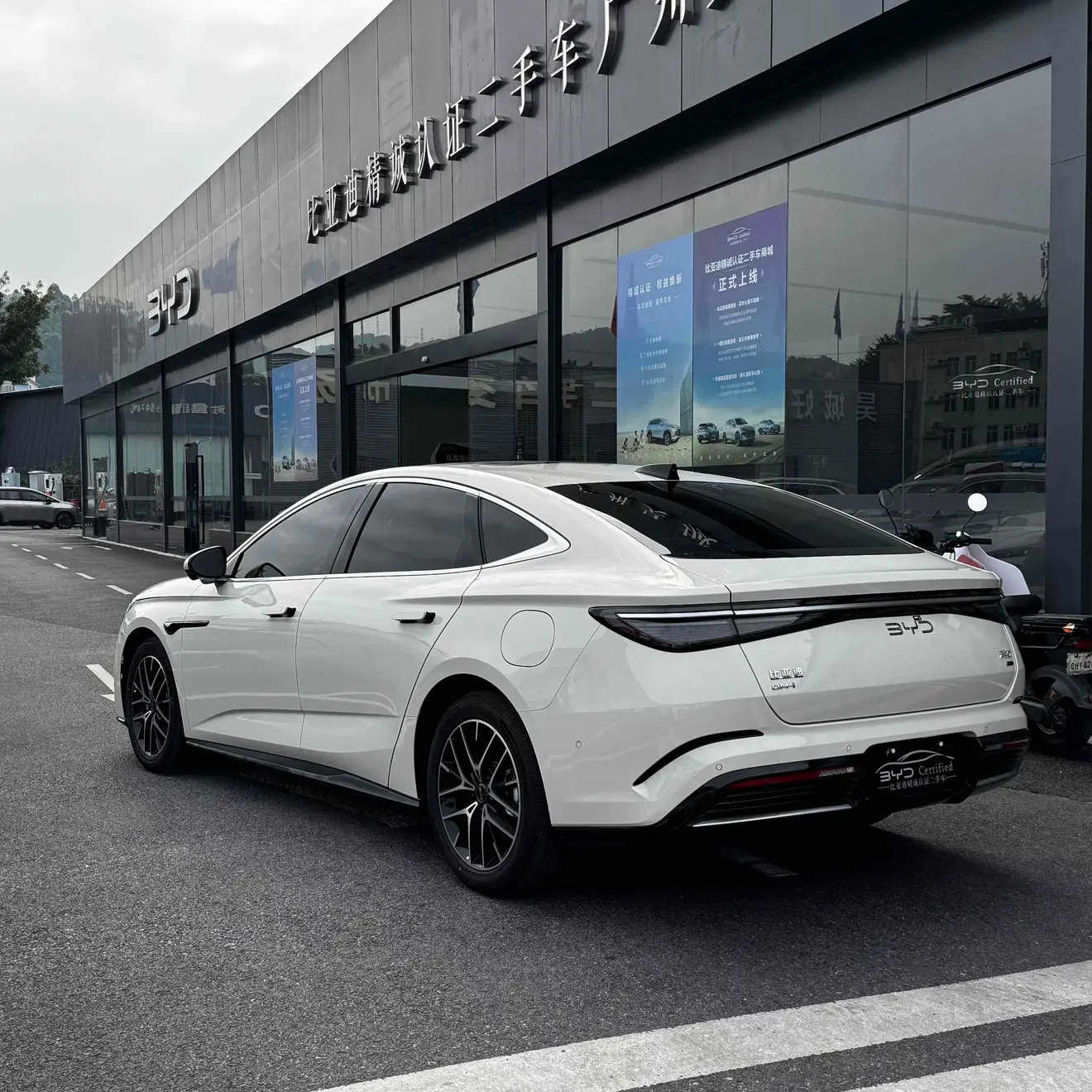 BYD Seal 07DM  из Китая