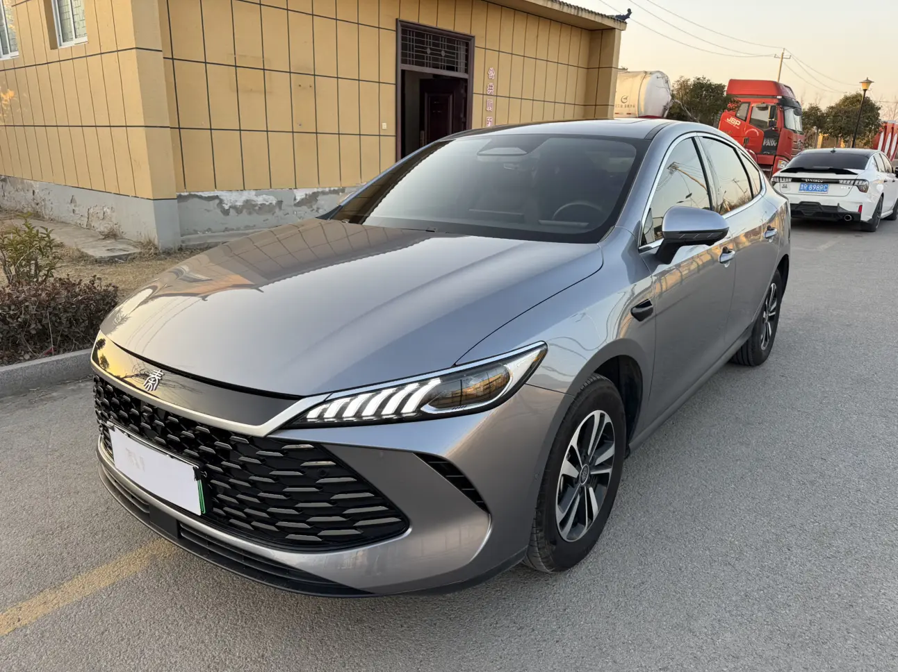 BYD Qin PLUS DM  из Китая