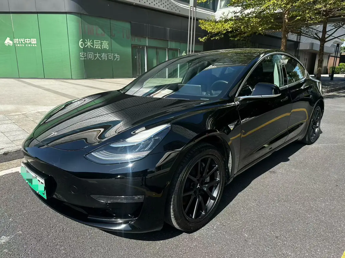 Tesla Model 3  из Китая