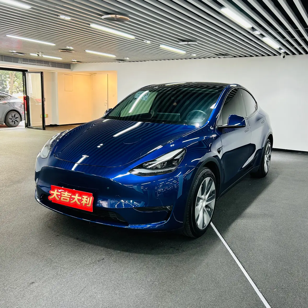 Tesla Model Y  из Китая